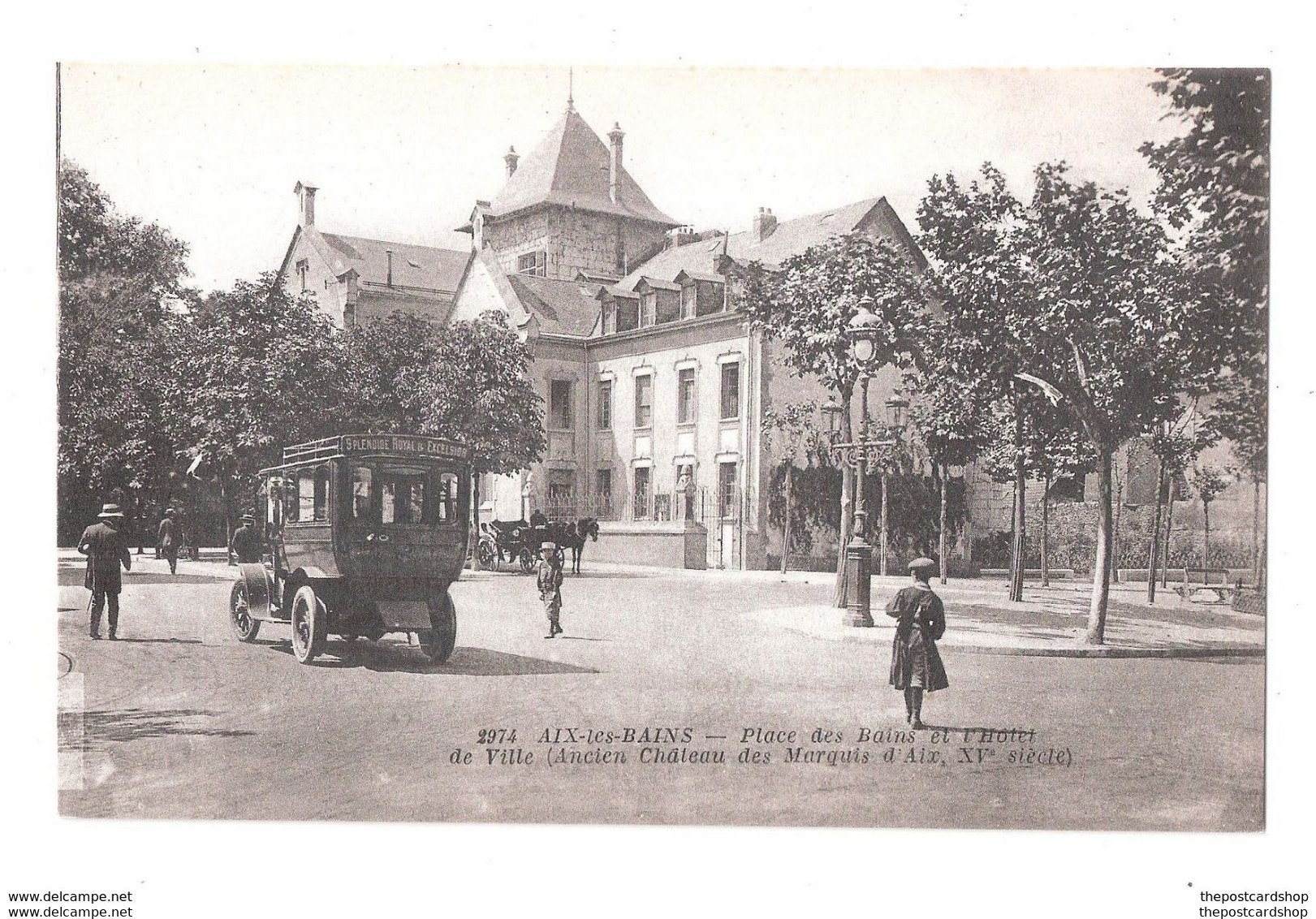 CPA Aix Les Bains Place Des Bains Et L'Hotel De Ville VOITURE MOTOR CAR VINTAGE CAR VEHICLE Unused - Taxis & Fiacres