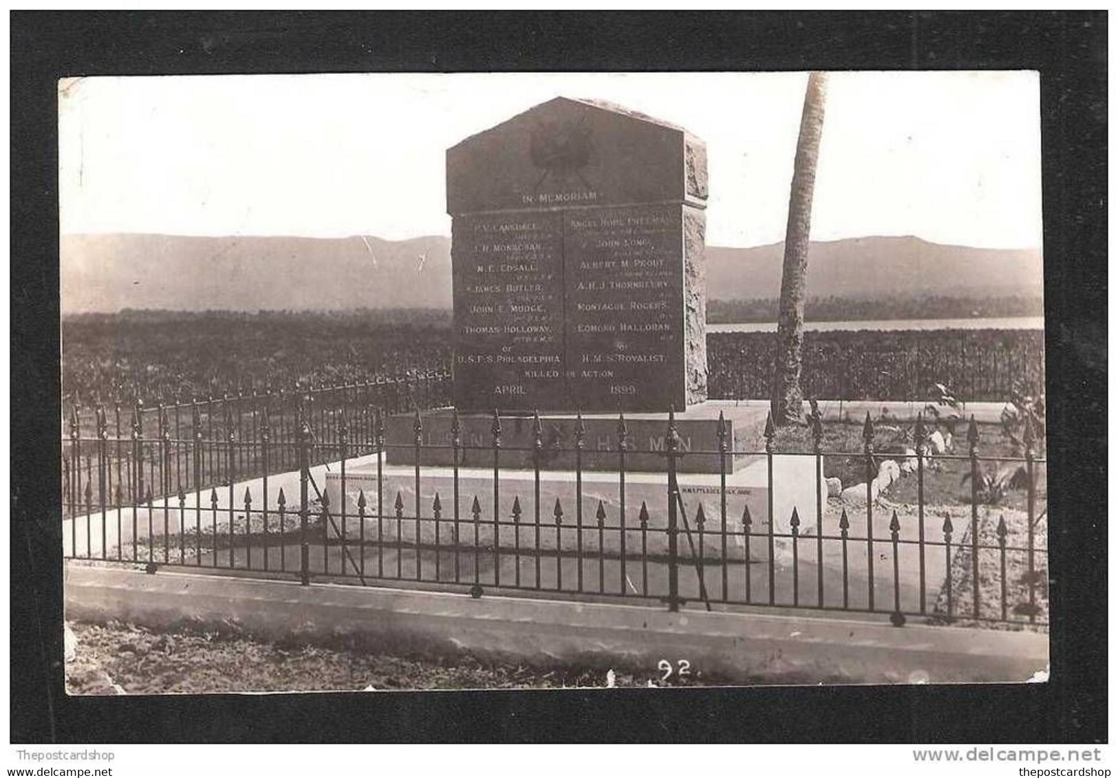 CPA RP APIA MILITARY NAVAL WAR MEMORIAL SAMOA POSTALLY USED 1925 AT APIA STAMP ATTACHED TO HMS CALYPSO - Samoa