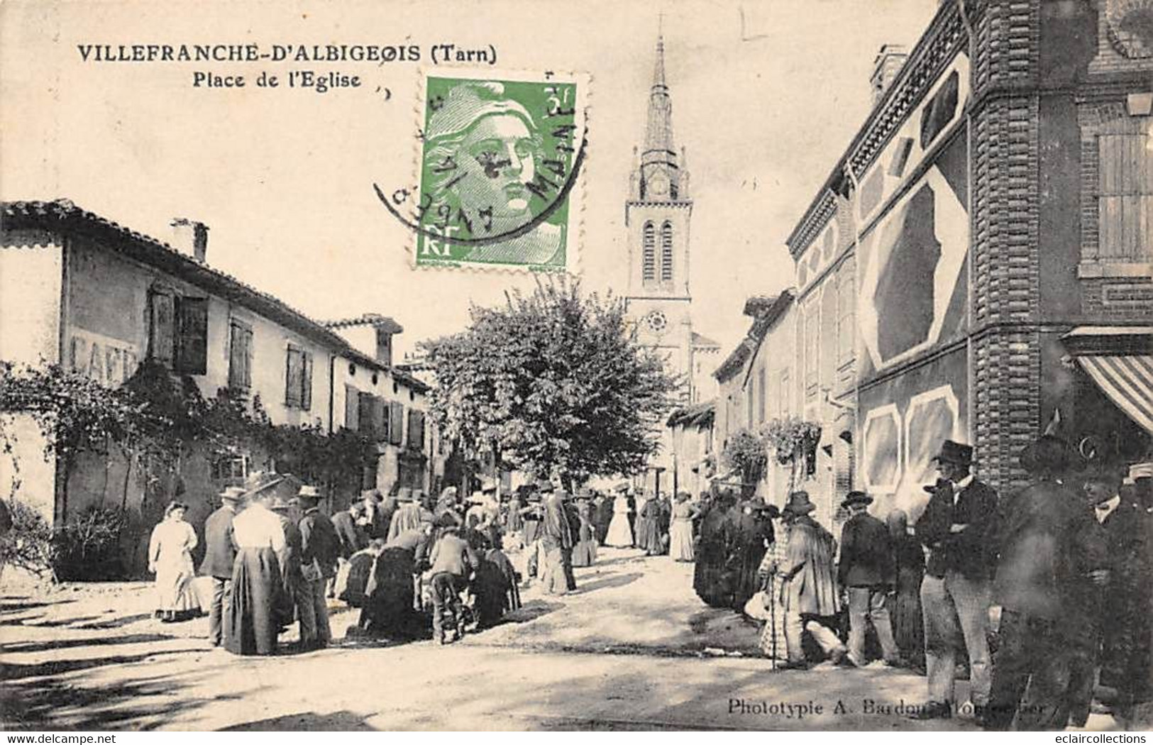 Villefranche D'Albigeois               81          La Place De L'Eglise         (voir Scan) - Villefranche D'Albigeois