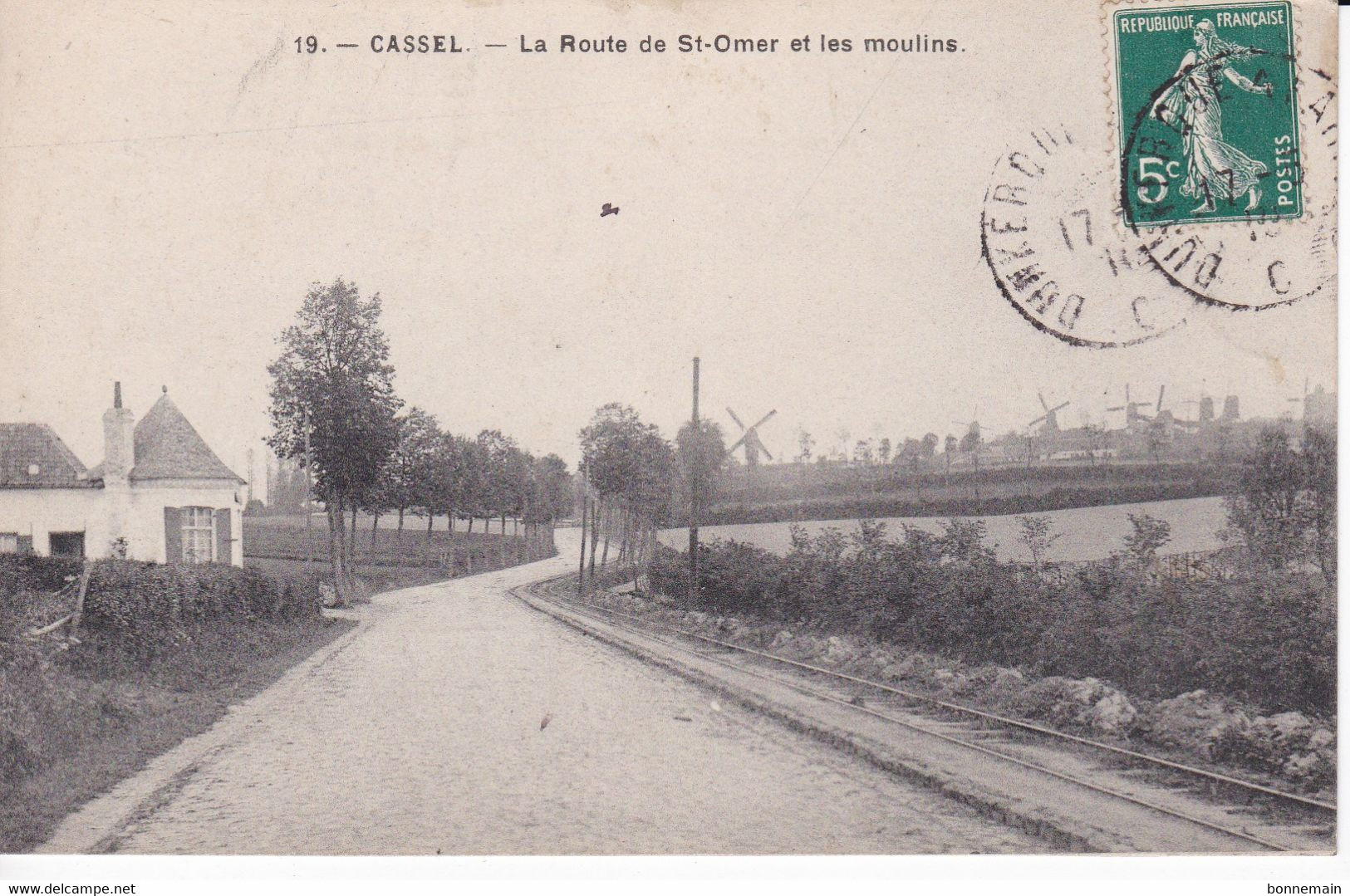 59 Cassel La Route De St Omer Et Les Moulins - Cassel