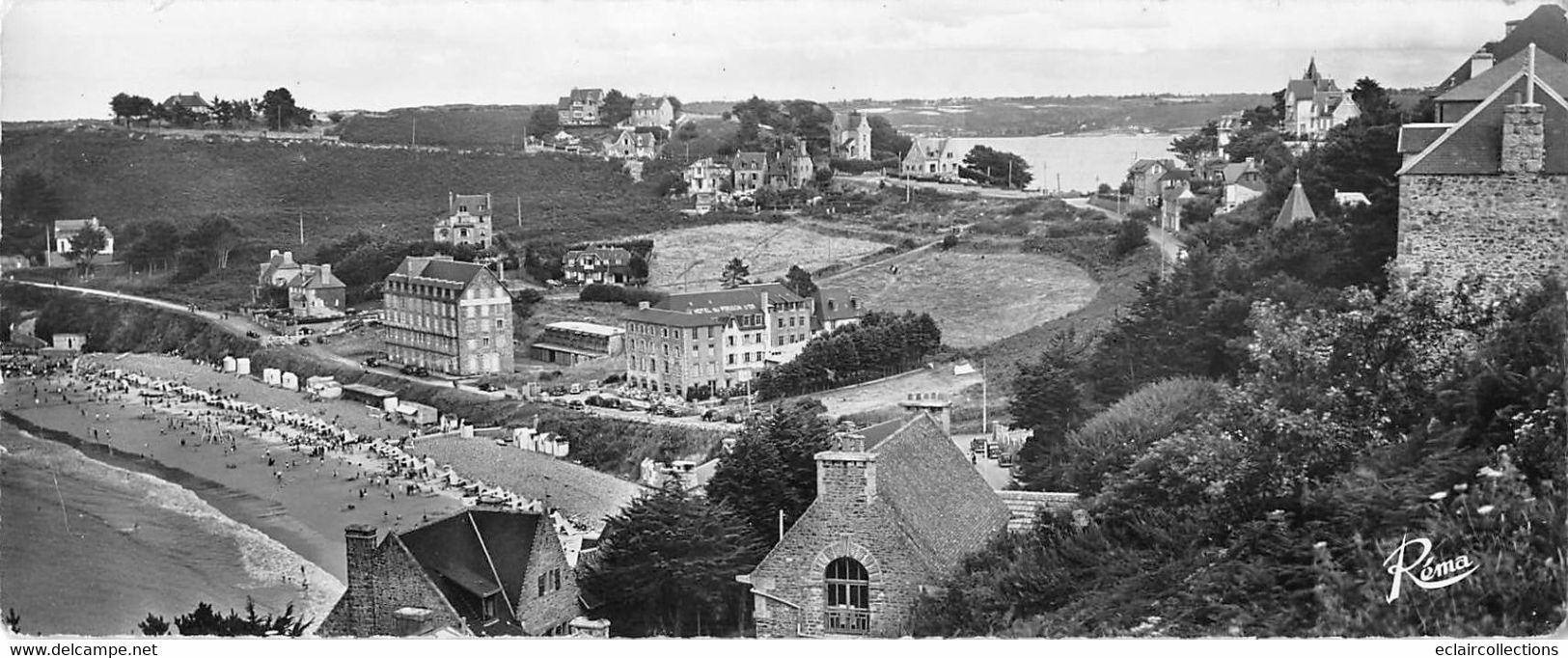 Perros-Guirec       22     Carte  Panoramique    Vue Générale De La Plage De Trestrignel        22.5 X 8.5   (voir Scan) - Perros-Guirec