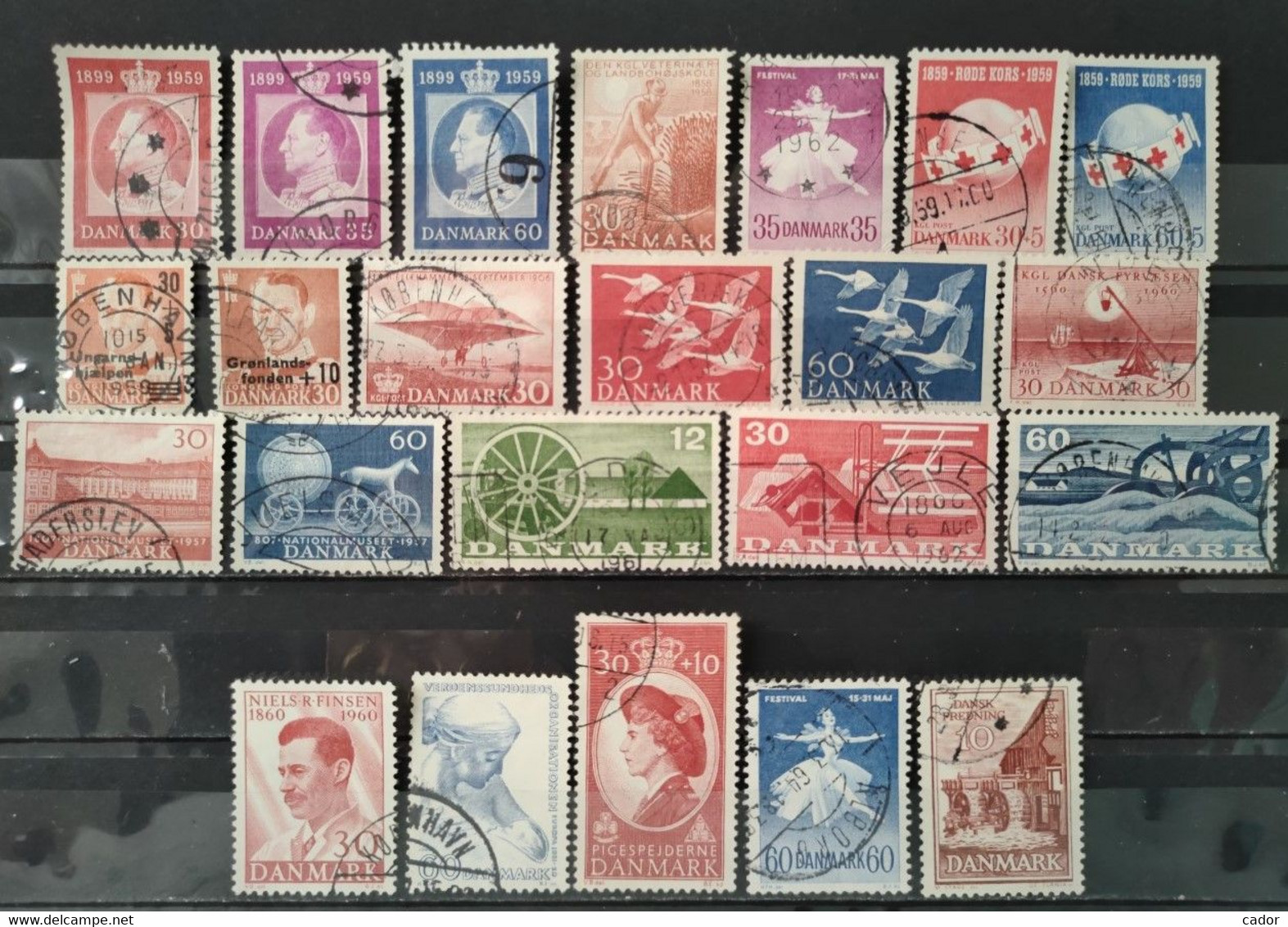 DANEMARK - 1955/1965 - Lot De 37 Timbres Oblitérés O ( Voir Scan) - Sammlungen