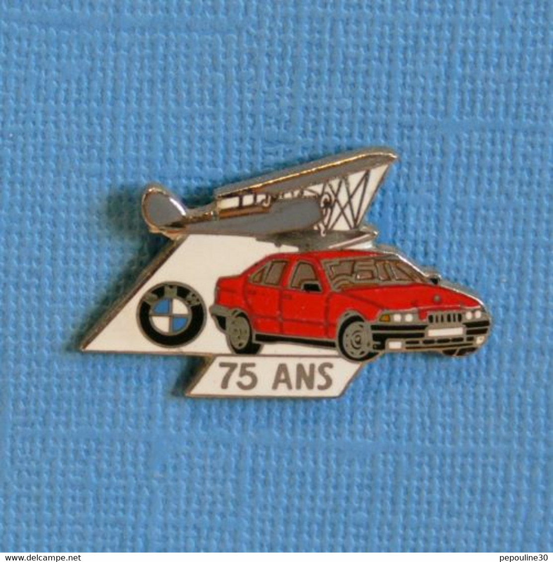 1 PIN'S //  ** AVION BIPLAN / BMW 75 ANS ** . (BMW  Démons & Merveilles) - BMW