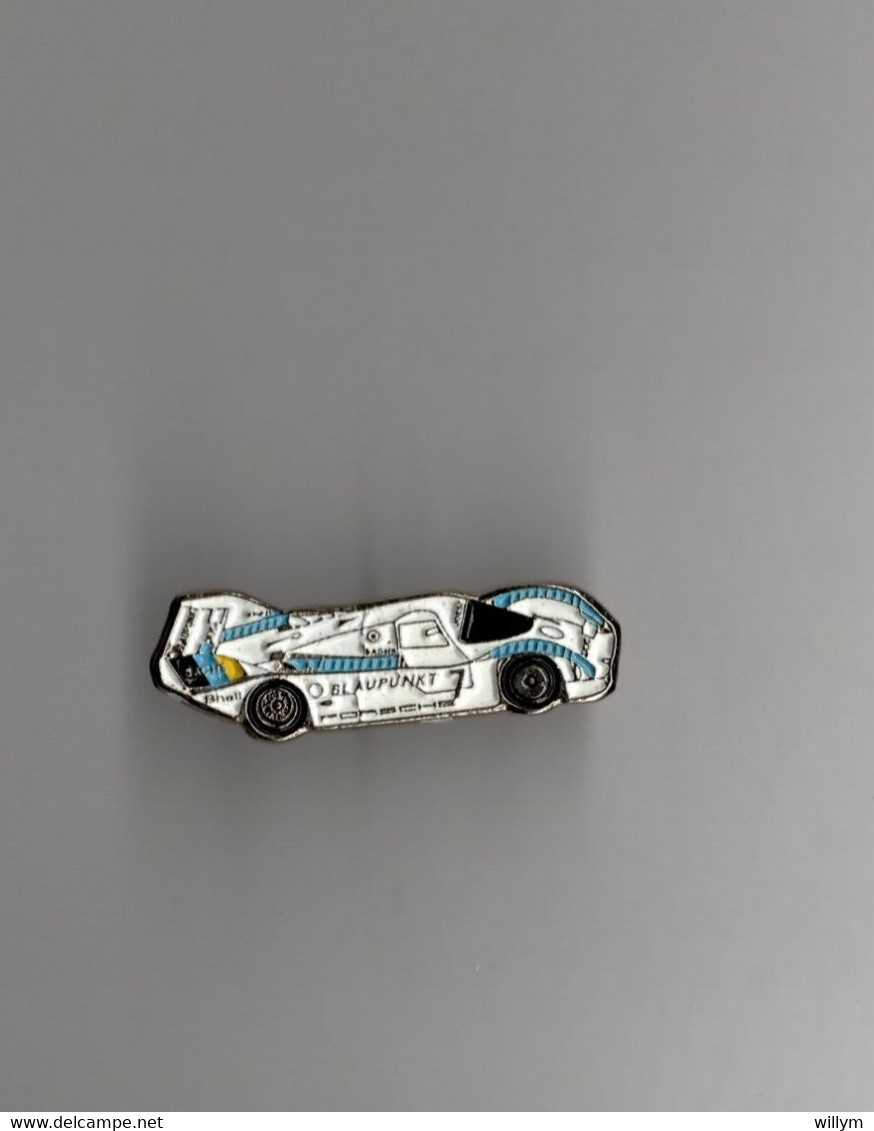 Pin's Sport Automobile / Voiture 24h Le Mans Sponsors Blaupunkt, Shell, Joest, Sachs (signé Porsche 962 C) Longueur: 3 C - Automobile - F1