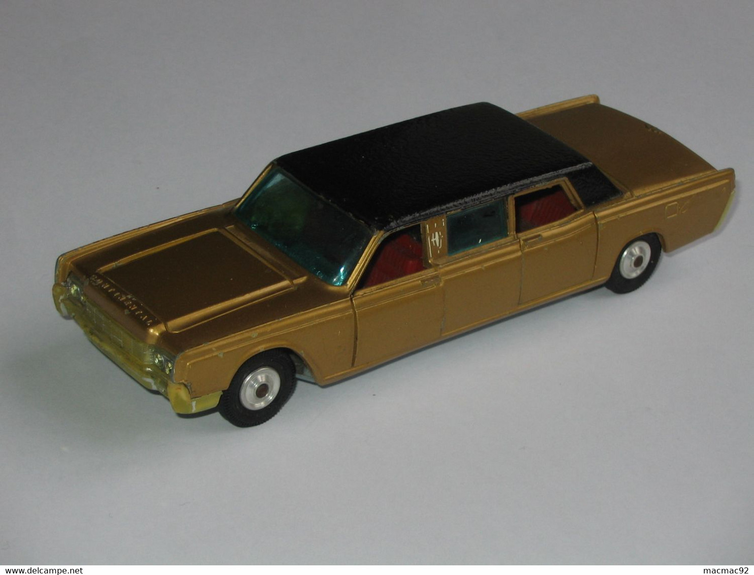 CORGI TOYS -LINCOLN CONTINENTAL - Made In GT Britain   **** EN ACHAT IMMEDIAT **** - Corgi Toys