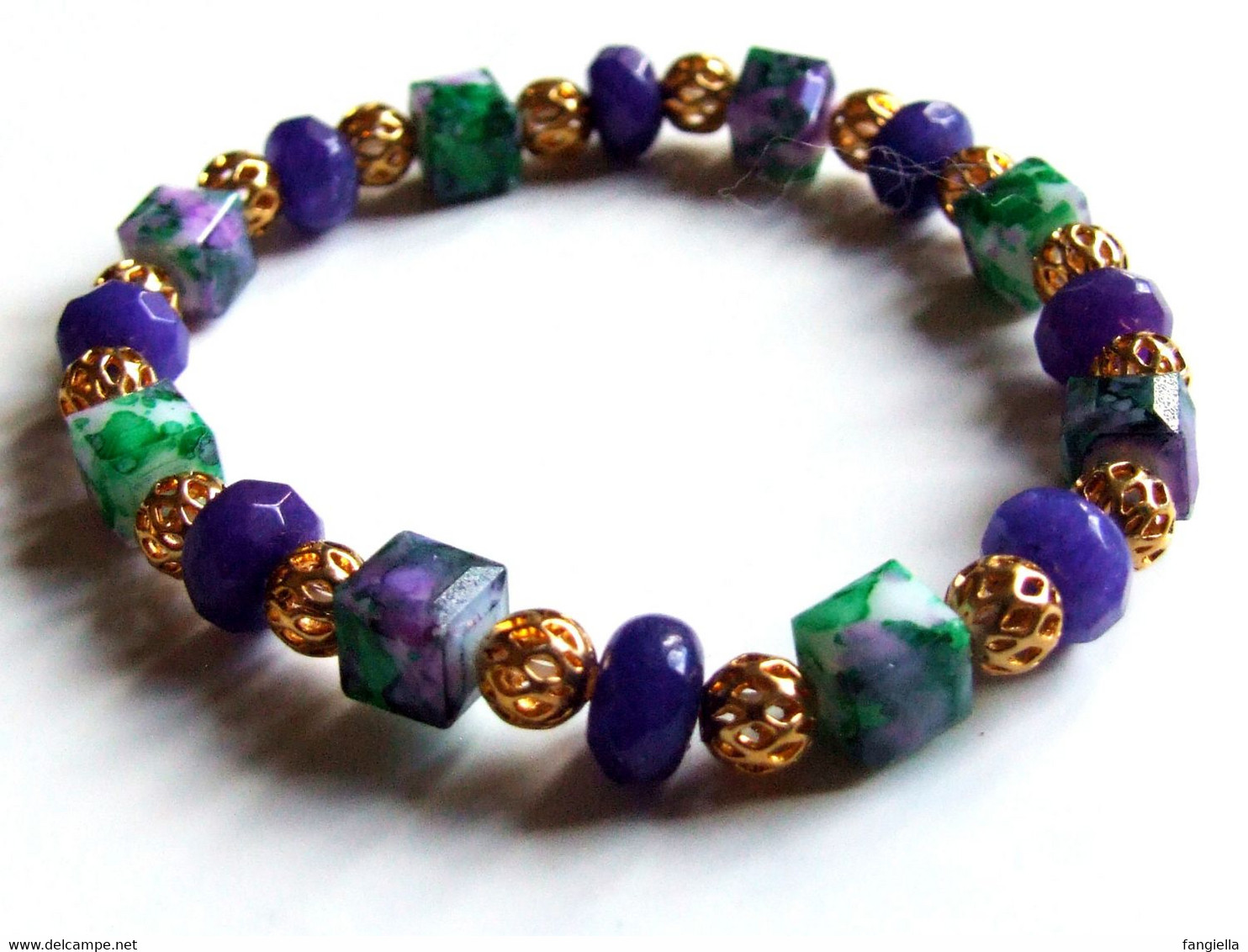 Bracelet Artisanal, Jade, Verre, Cubes Facettés, Bijou Multicolore, Violet, Vert, Perles Filigrane Doré, élégant, Raffin - Armbanden