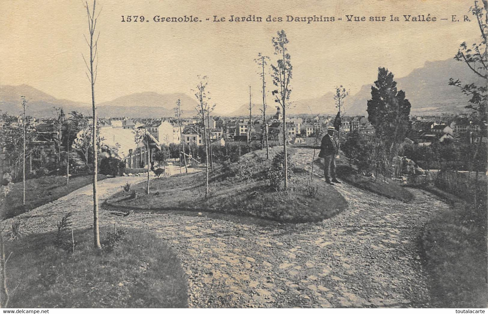 CPA 38 GRENOBLE LE JARDIN DES DAUPHINS VUE SUR LA VALLEE - Grenoble