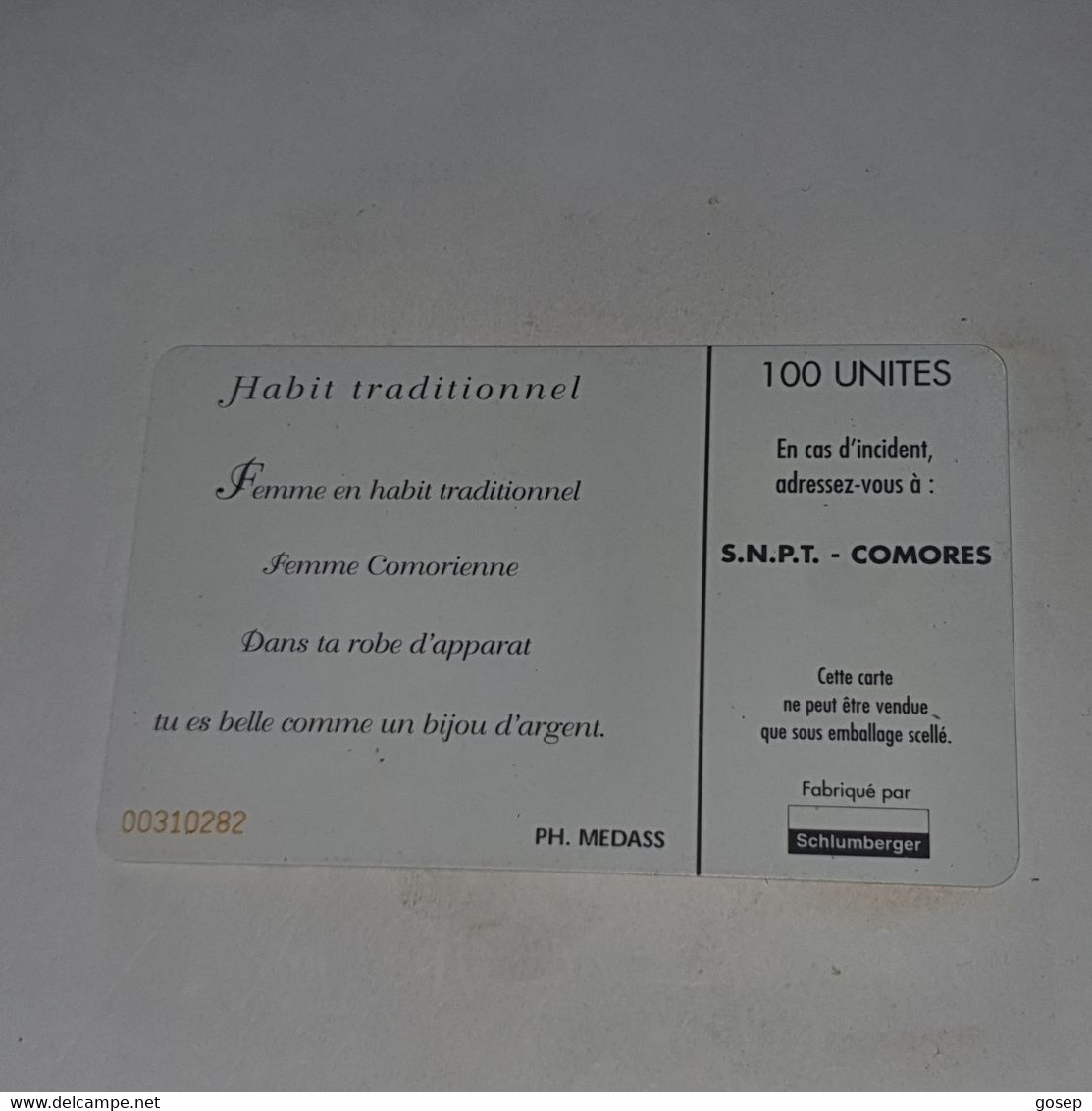 Comores-(KM-OPT-0014A)-woman In Traditional Dress-(5)-(100units)-(00310282)-used Card+1card Prepiad/gift Free - Comores