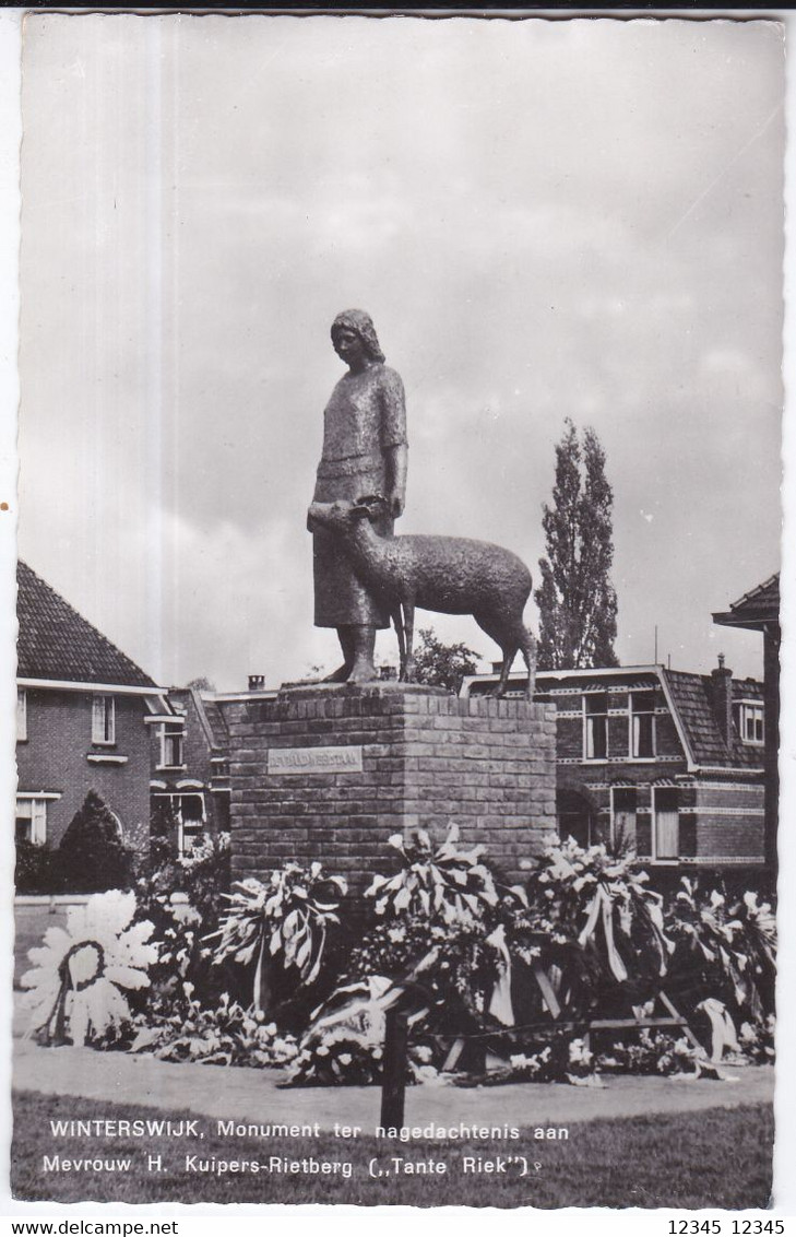 Winterswijk, Monument Der Nagedachtenis Aan Mevrouw H. Kuipers Rietberg - Winterswijk