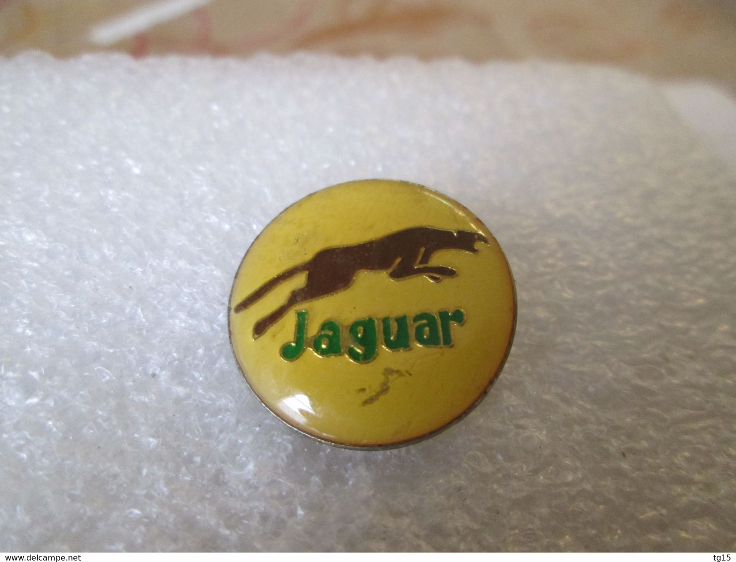 PIN'S       LOGO   JAGUAR - Jaguar