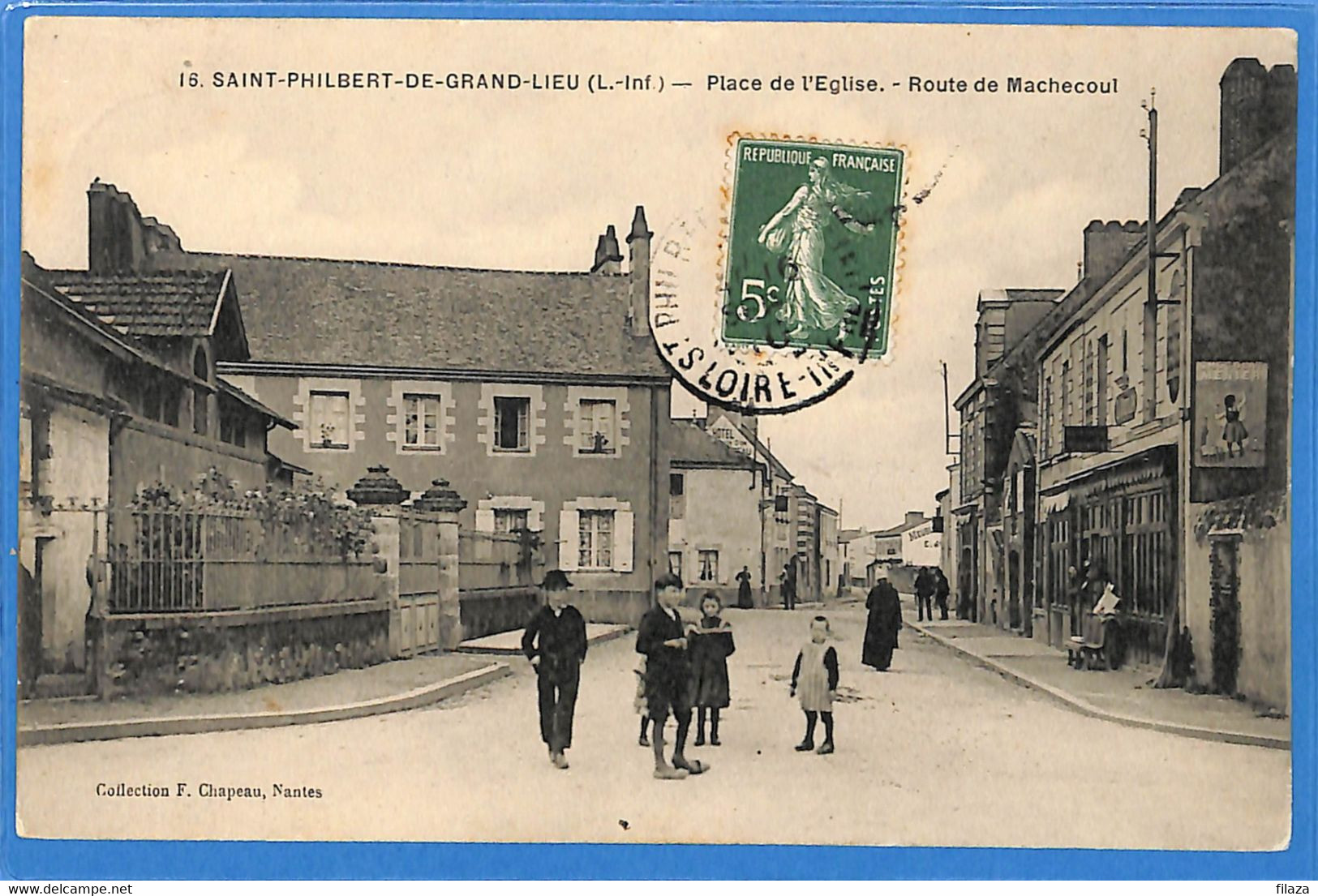 44 - Loire Atlantique - Saint Philbert De Grand Lieu - Place De L'Eglise - Route De Machecoule  (N3910) - Saint-Philbert-de-Grand-Lieu
