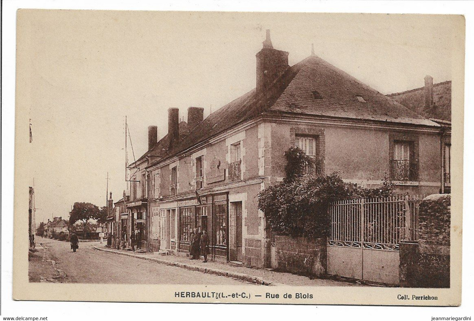 CPA 41 HERBAULT RUE DE BLOIS COLL PERRICHON TABAC EPICERIE MERCERIE  TBE - Herbault