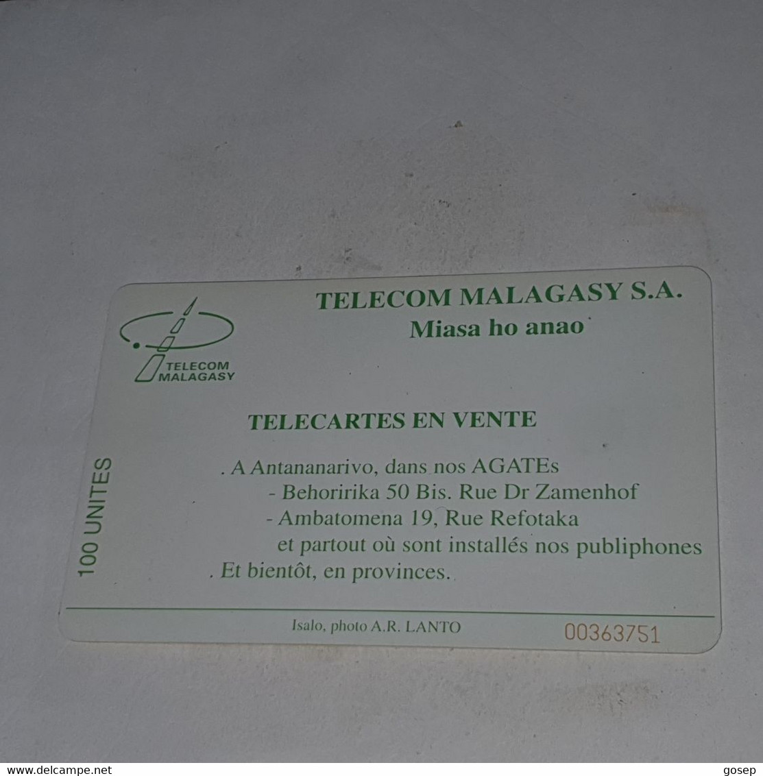 Madagascar-(MDG-09A)-lsalo(reverseB-(16)-(100units)-(00363751)-used Card+1card Prepiad,free - Madagascar