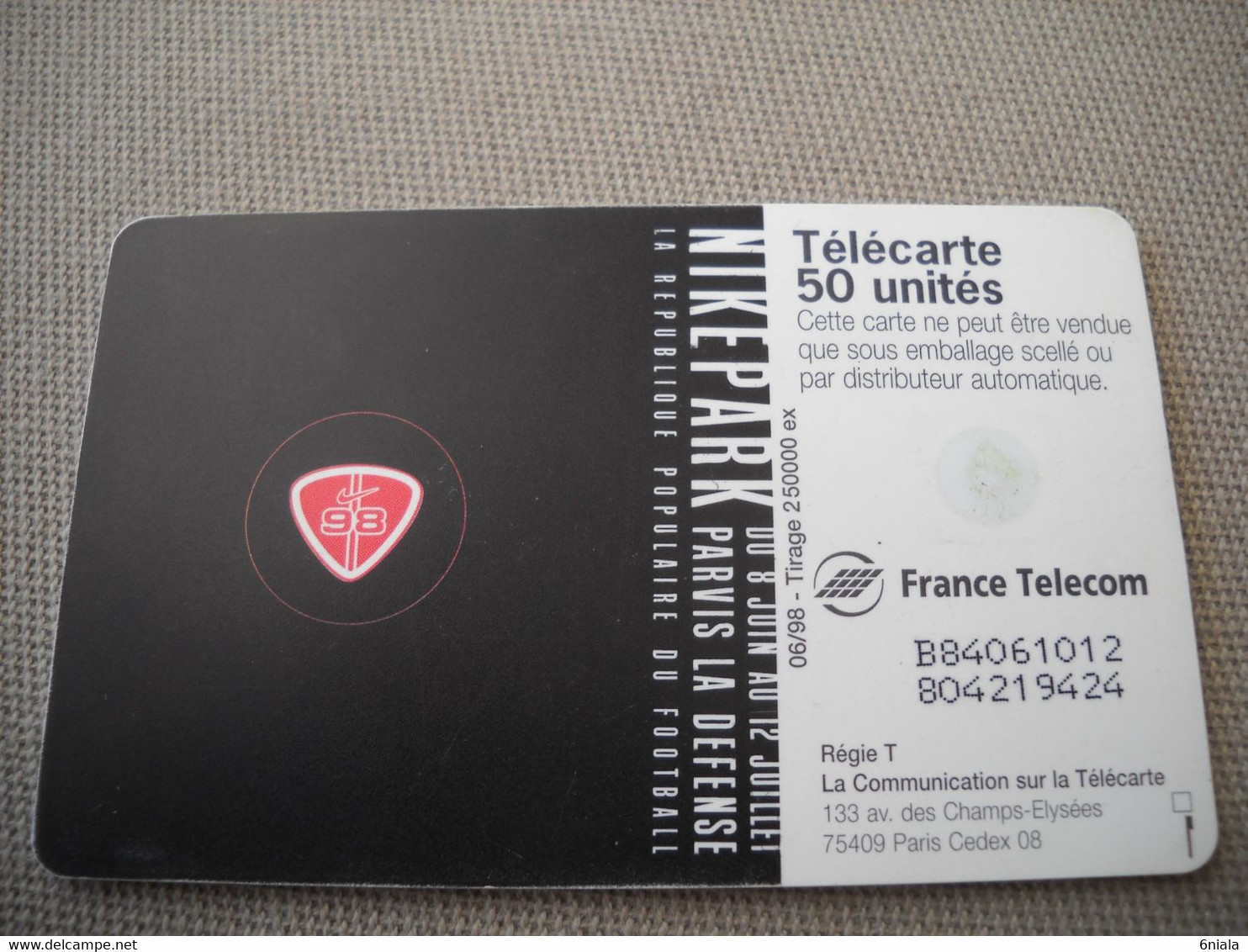 6913 Télécarte  Collection Football  NIKEPARK  Parvis La Défense  8 /06 Au 12 /07  (scans Recto Verso) - Sport