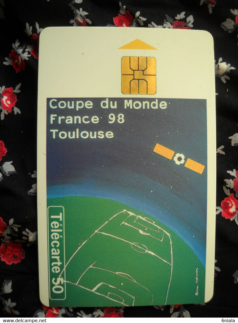 6916 Télécarte  Collection Football  COUPE DU MONDE FRANCE 98  TOULOUSE Stadium   (scans Recto Verso) - Sport