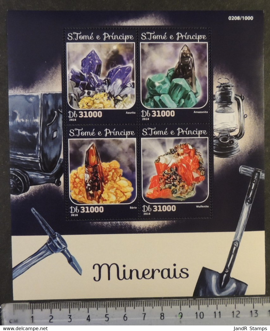 St Thomas 2016 Minerals Azurita Amazonita Bario Wulfenite M/sheet Mnh - Ganze Bögen