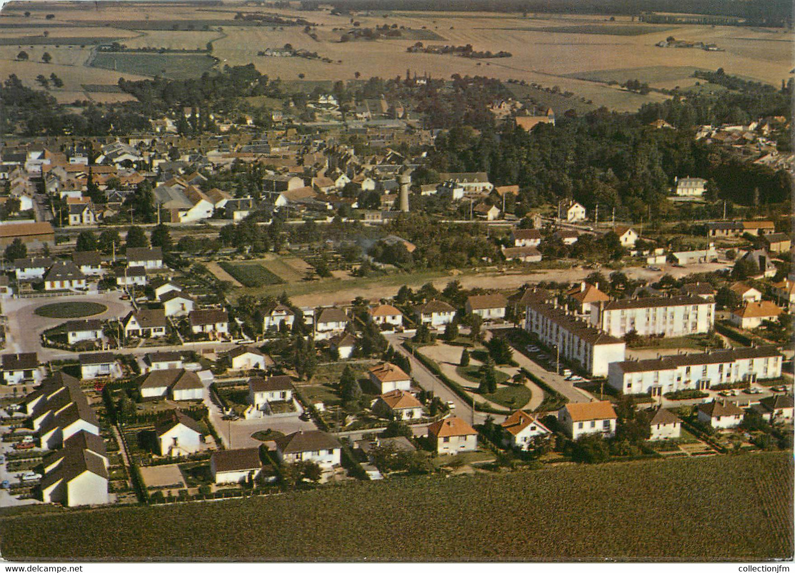 / CPSM FRANCE 45 "Courtenay, Vue Aérienne" - Courtenay