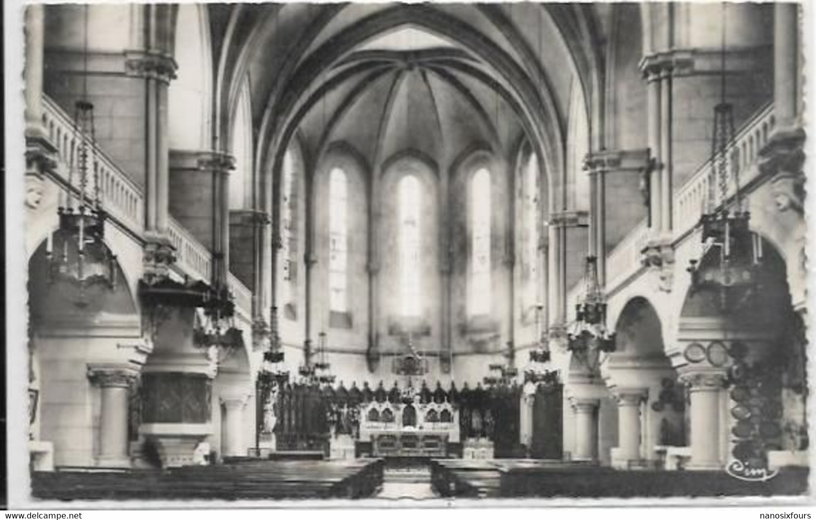 D 83. RIANS. INTERIEUR DE L EGLISE - Rians