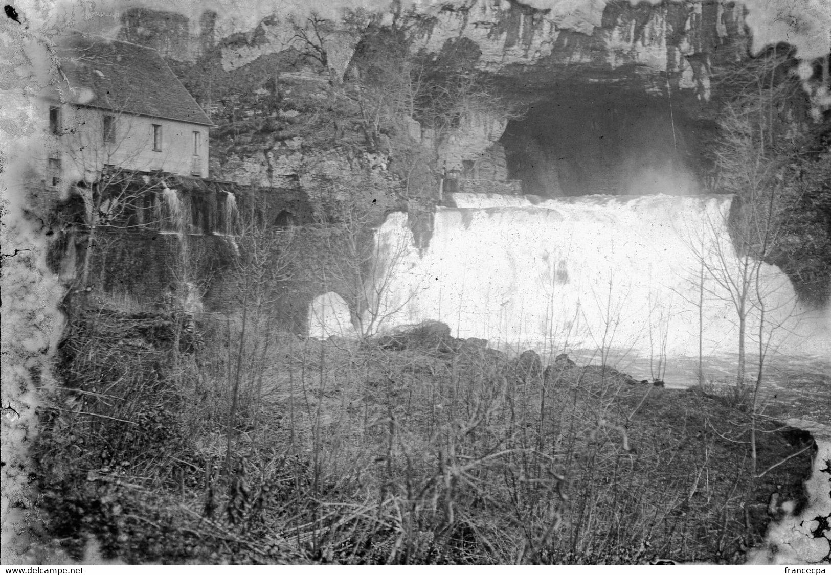 V0471 - DOUBS - NOUANS SOUS SAINTE ANNE - Source Du LISON Abimée - Plaques De Verre