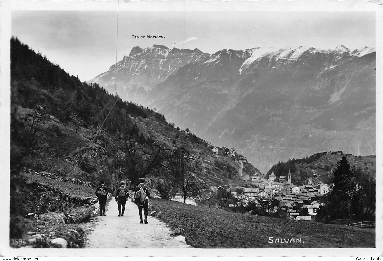 Salvan - Dent De Morcles Avec Randonneurs - Salvan