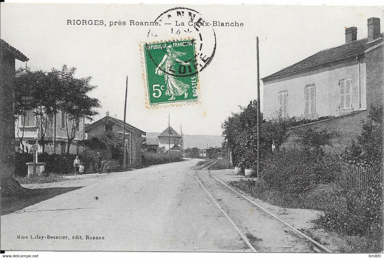 RIORGES, Près Roanne - La Croix Blanche - Riorges