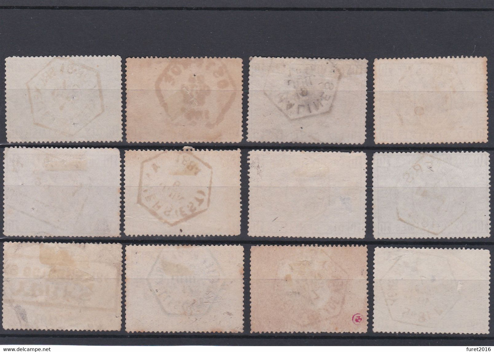 N° 1 : Lot De 12 Timbres - Usados