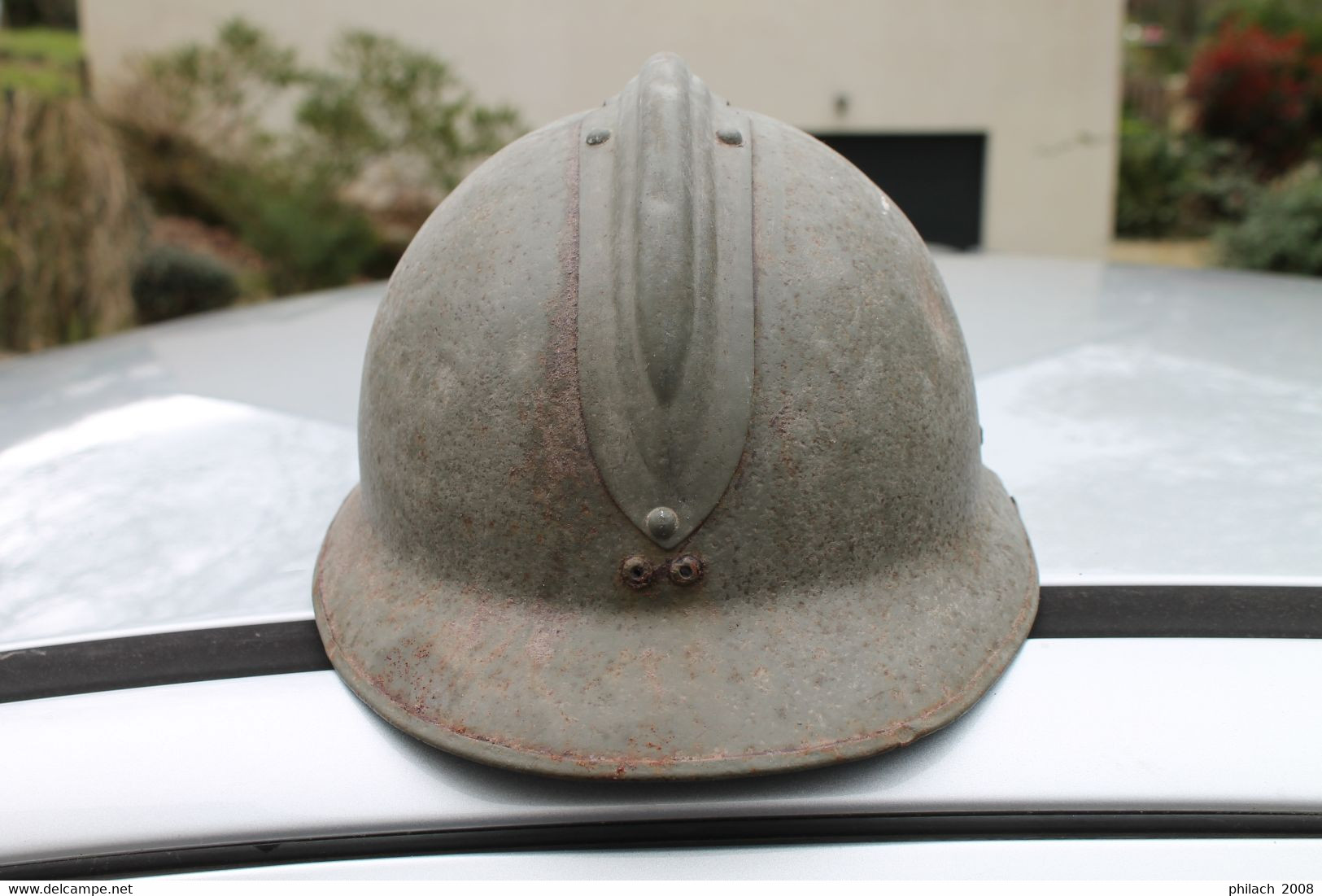 Casque Français Modèle 1926 Insigne Ecole D'officier De Saint Cyr - Casques & Coiffures