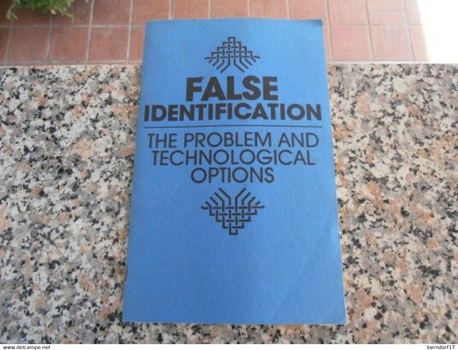 FALSE I.D.-PROBLEM & TECH OPTIONS MANUAL - Etats-Unis