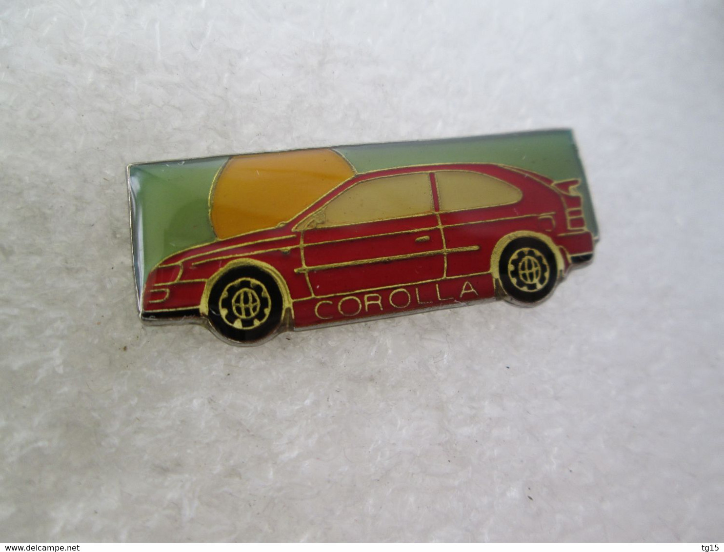 PIN'S    TOYOTA   COROLLA - Toyota