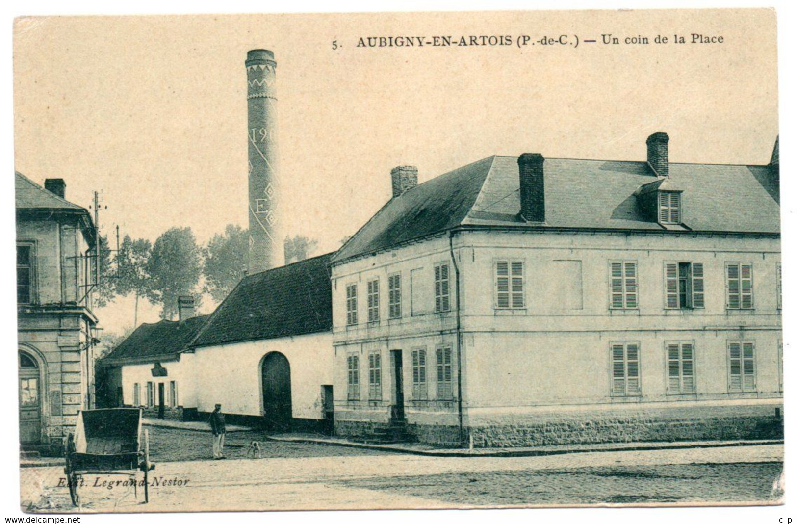 Aubigny En Artois - Un Coin De La Place - CPA° - Aubigny En Artois