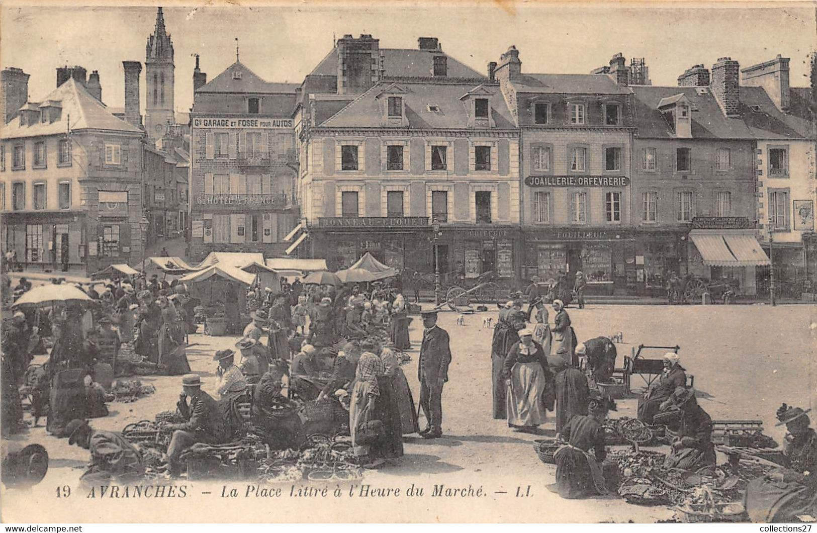 50-AVRANCHES- LA PLACE LITTRE A L'HEURE DU MARCHE - Avranches