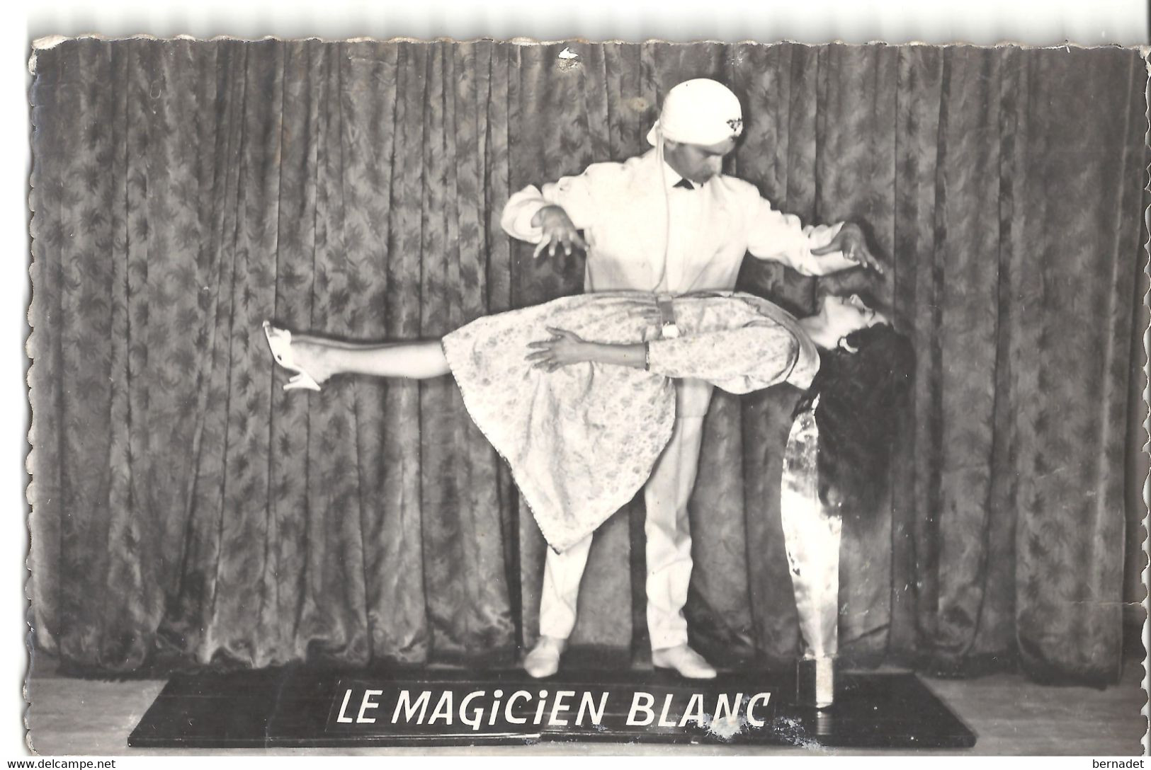 LE MAGICIEN BLANC .. MAGIE . PRESTIDIGITATION - Artistas