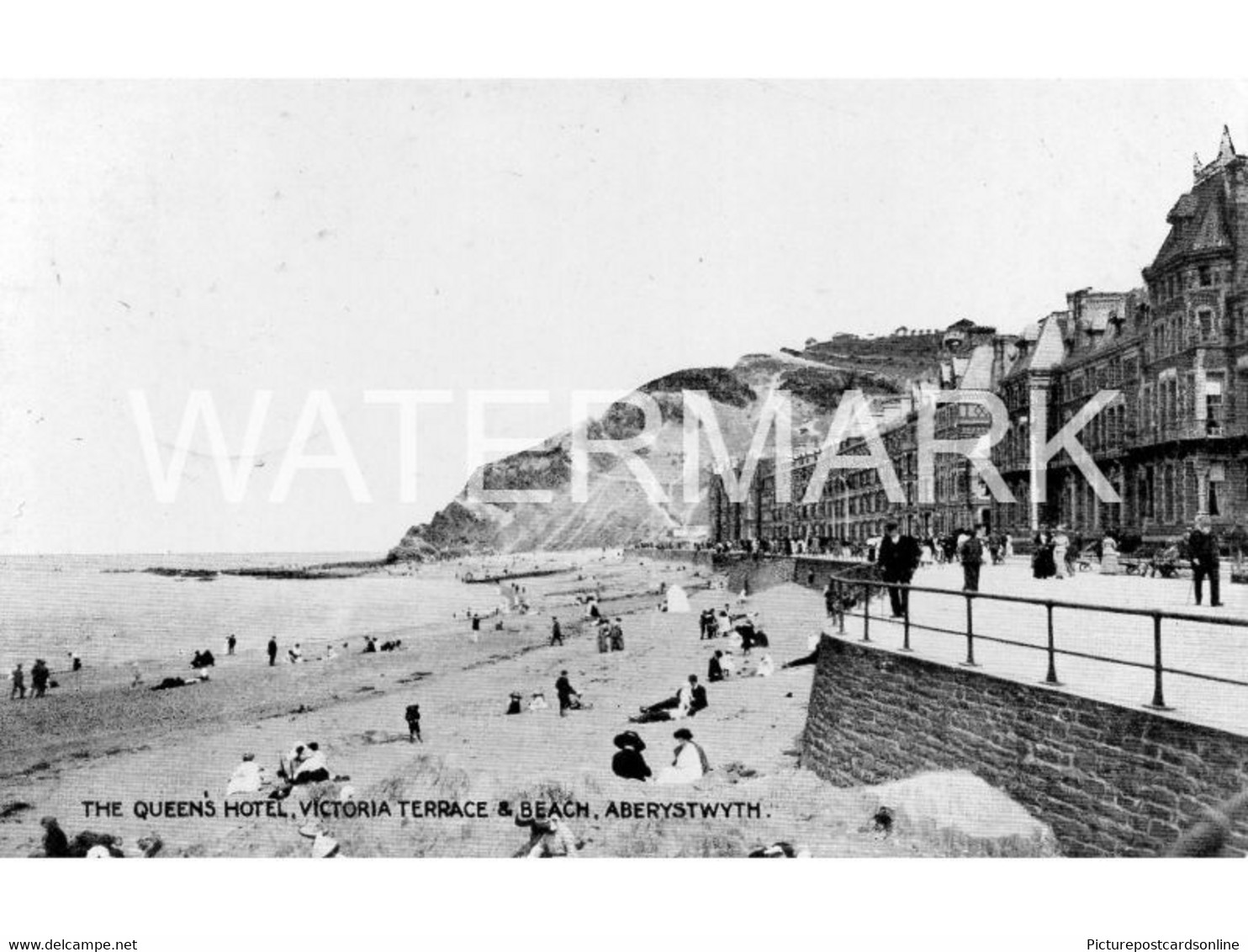 ABERYSTWYTH THE QUEENS HOTEL VICTORIA TERRACE AND BEACH OLD B/W POSTCARD WALES - Cardiganshire