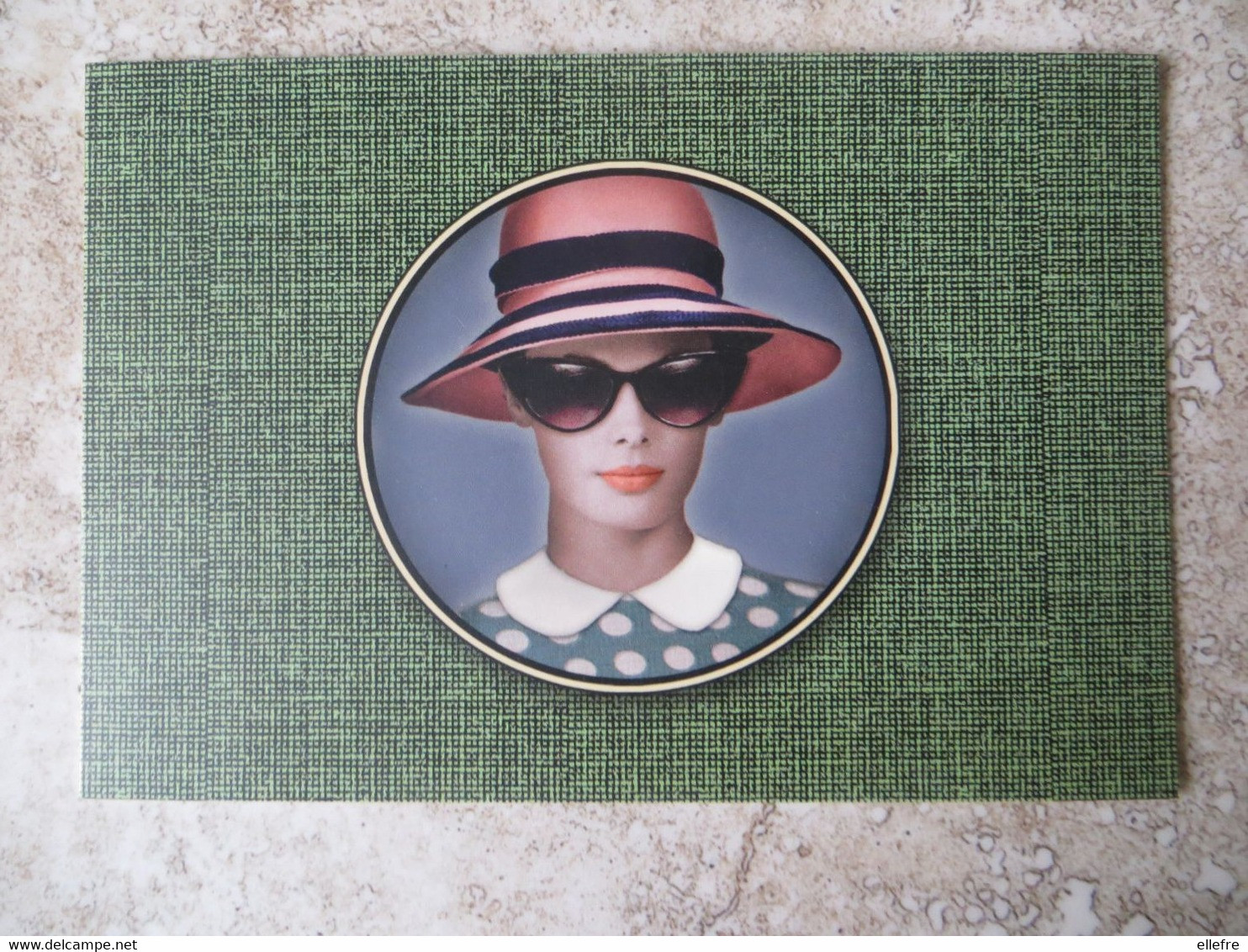 CPM Fantaisie Accessoire De Mode Les Cakes De Bertrand - Femme Avec Lunettes Et Chapeau - Format  9/14 Cm - Mode