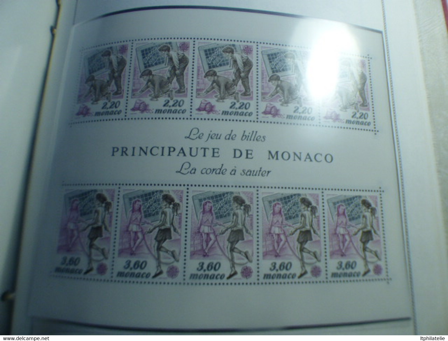 DESTOCKAGE MONACO BELLE COLLECTION ANNEES 1970-90 BEAUCOUP DE BLOCS TIMBRES NEUFS** PARFAIT ETAT