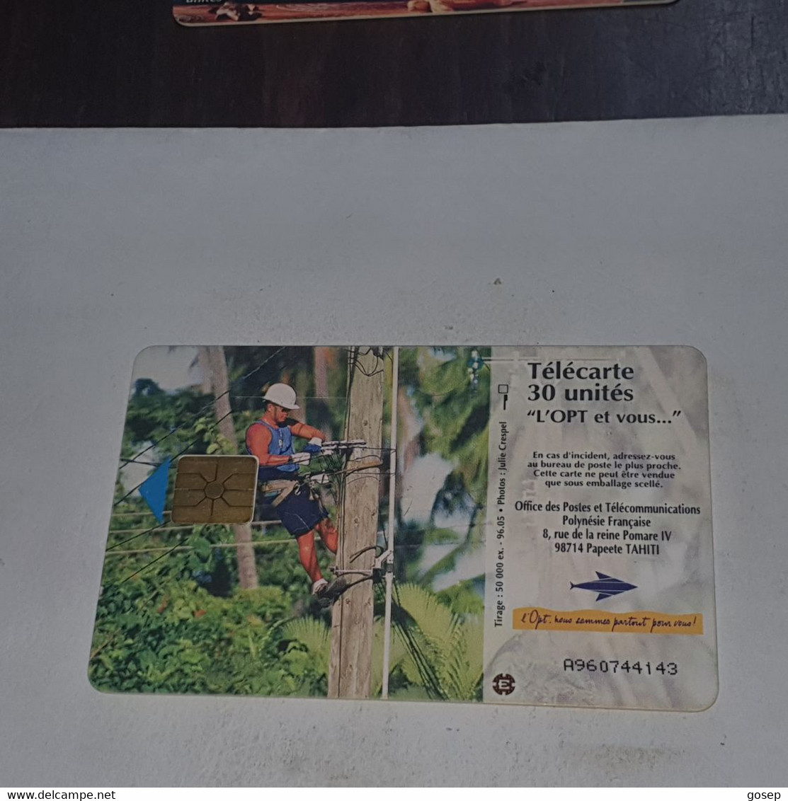 French Polynesia-(FP047/1)-etre Proche De Ceux-(9)-(A960744143)-(30units)-(tirage-50.000)-used Card+1card Prepiad Free - Polynésie Française