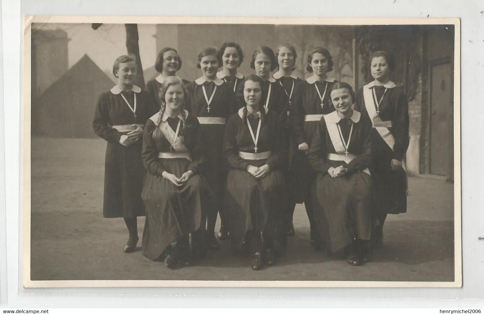 Carte Photo London 1934 Groupe Femmes Avec Femme  Joyce Cooper .. - Zu Identifizieren