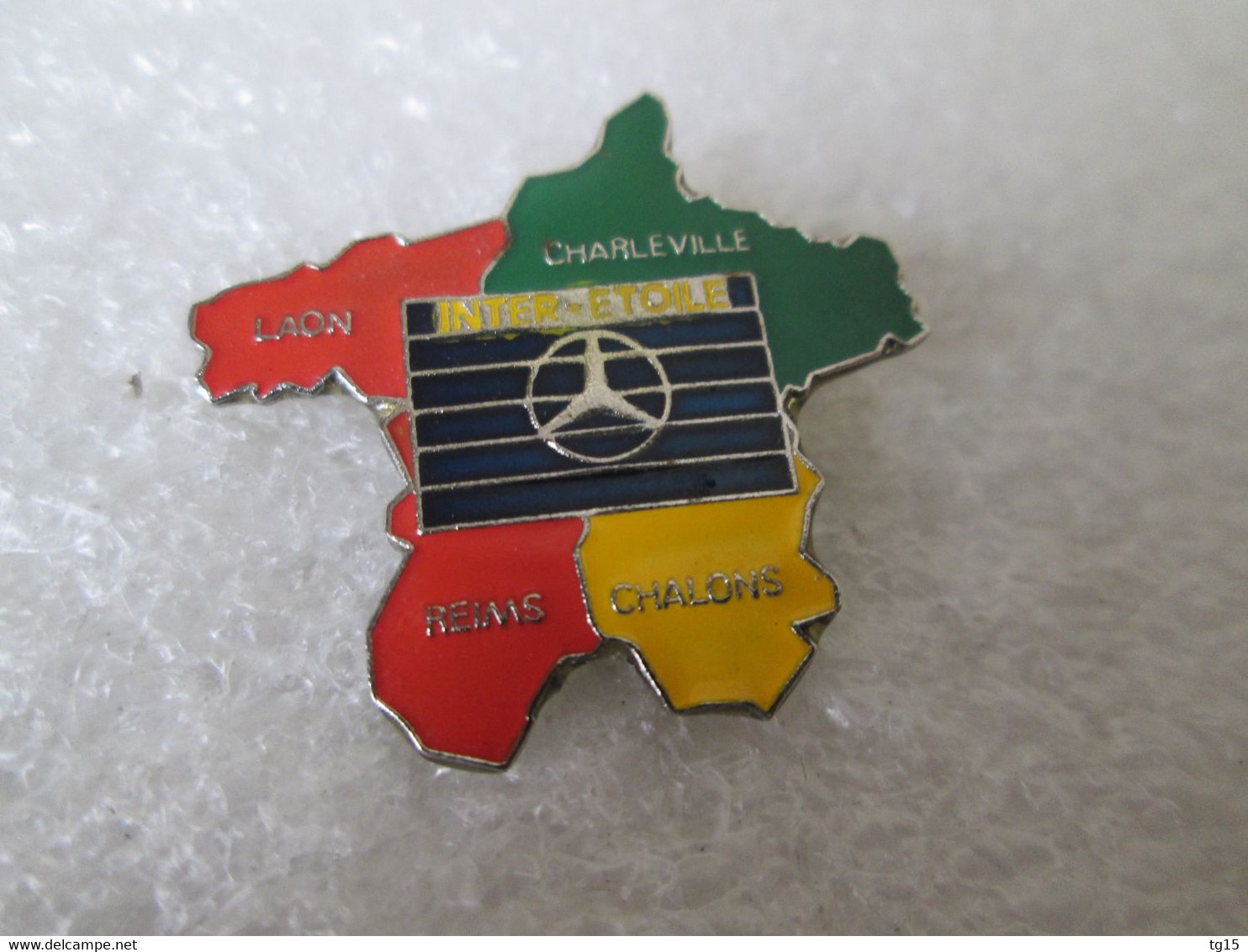 PIN'S    LOGO    MERCEDES BENZ     INTER ETOILE  LAON   CHARLEVILLE   REIMS  CHALONS - Mercedes