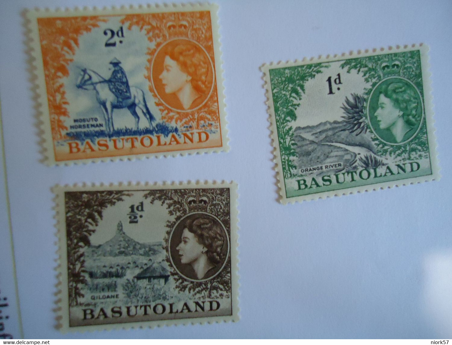 BASUTOLAND   MNH STAMPS   QUEEN - Other & Unclassified