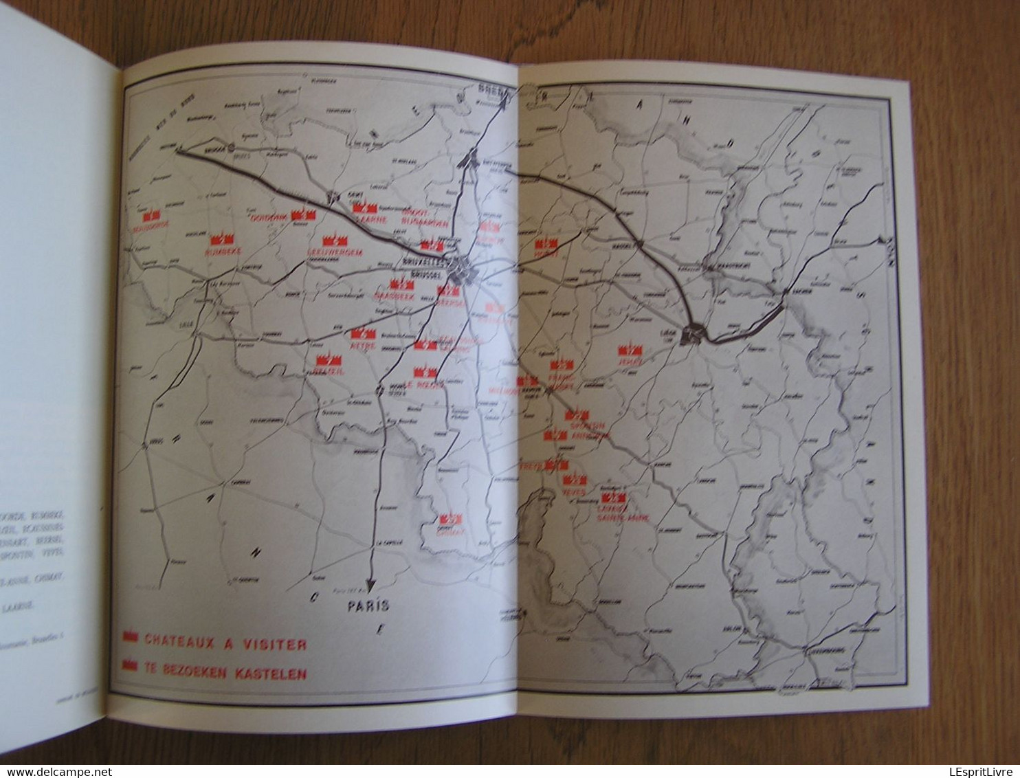 LES DEMEURES HISTORIQUES DE BELGIQUE Régionalisme Freÿr Vêves Gaasbeek Horst Franc Waret Beauvoorde Laarne Attre Beloeil