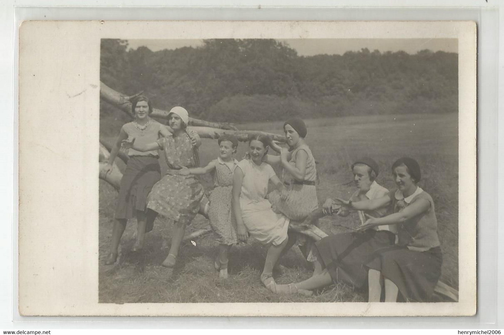 92 Garches Carte Photo Femmes Sur Un Arbre Mort En 1932 - Garches