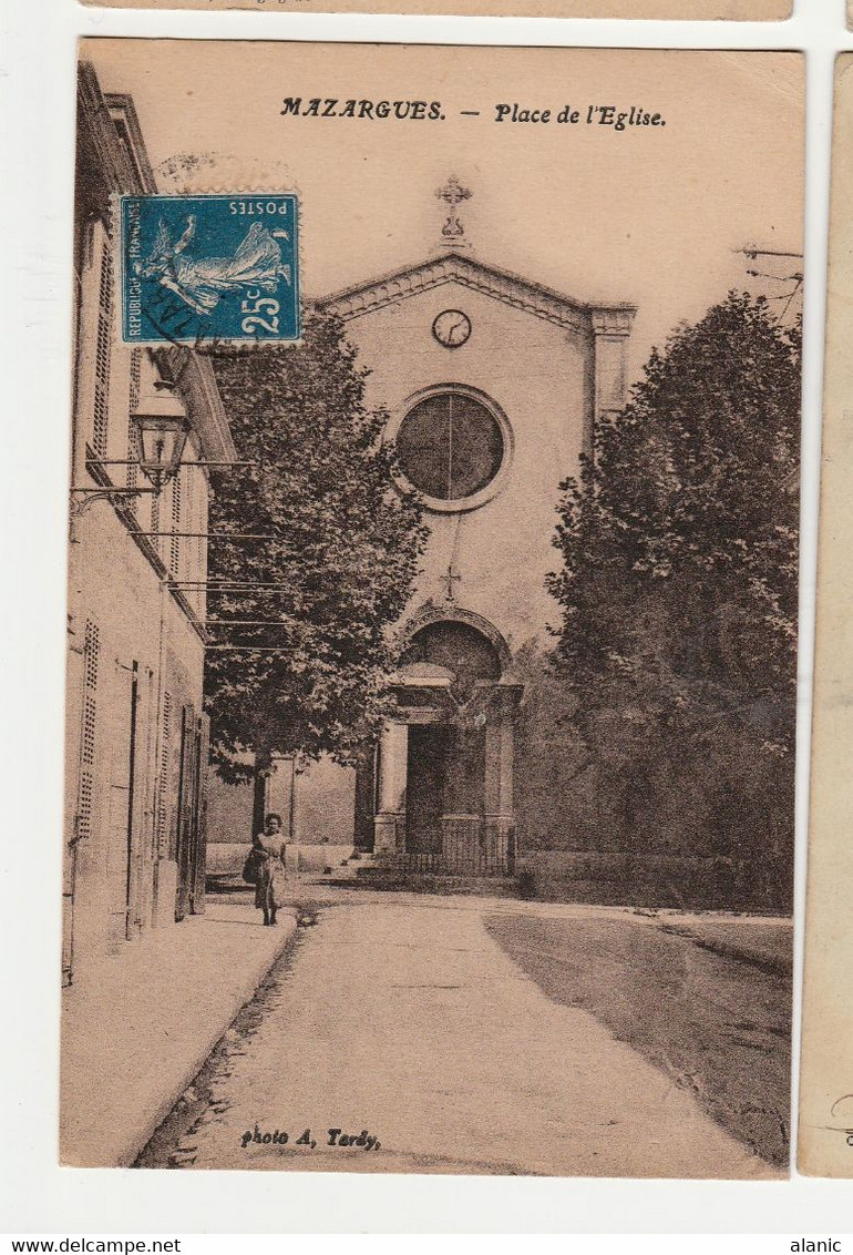 CPA 13 : MARSEILLE - MAZARGUES - PLACE DE L'ÉGLISE Circulée Photo TARDY - Südbezirke, Mazargues, Bonneveine, Pointe Rouge, Calanque-Felsen