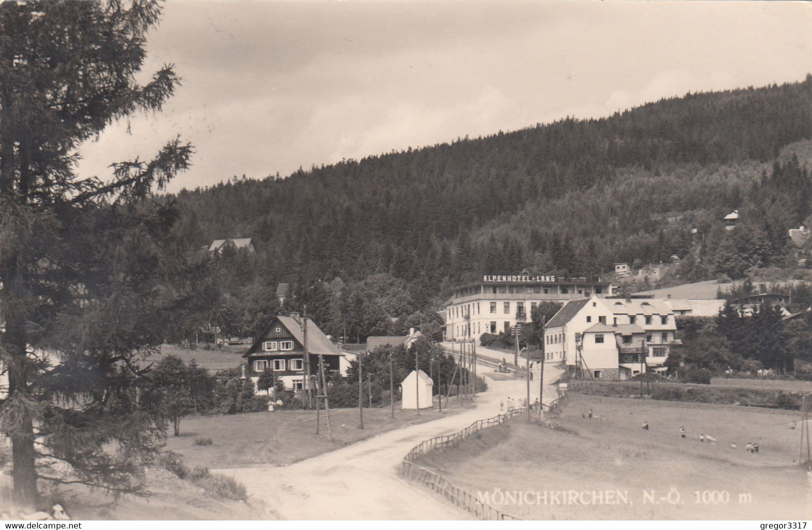 1839) MÖNICHKIRCHEN A. Wechsel - Straße Mit Haus Details Links Unt Alpenhotel LANG Voraus - ALT !!! 15.5.1952 - Wechsel