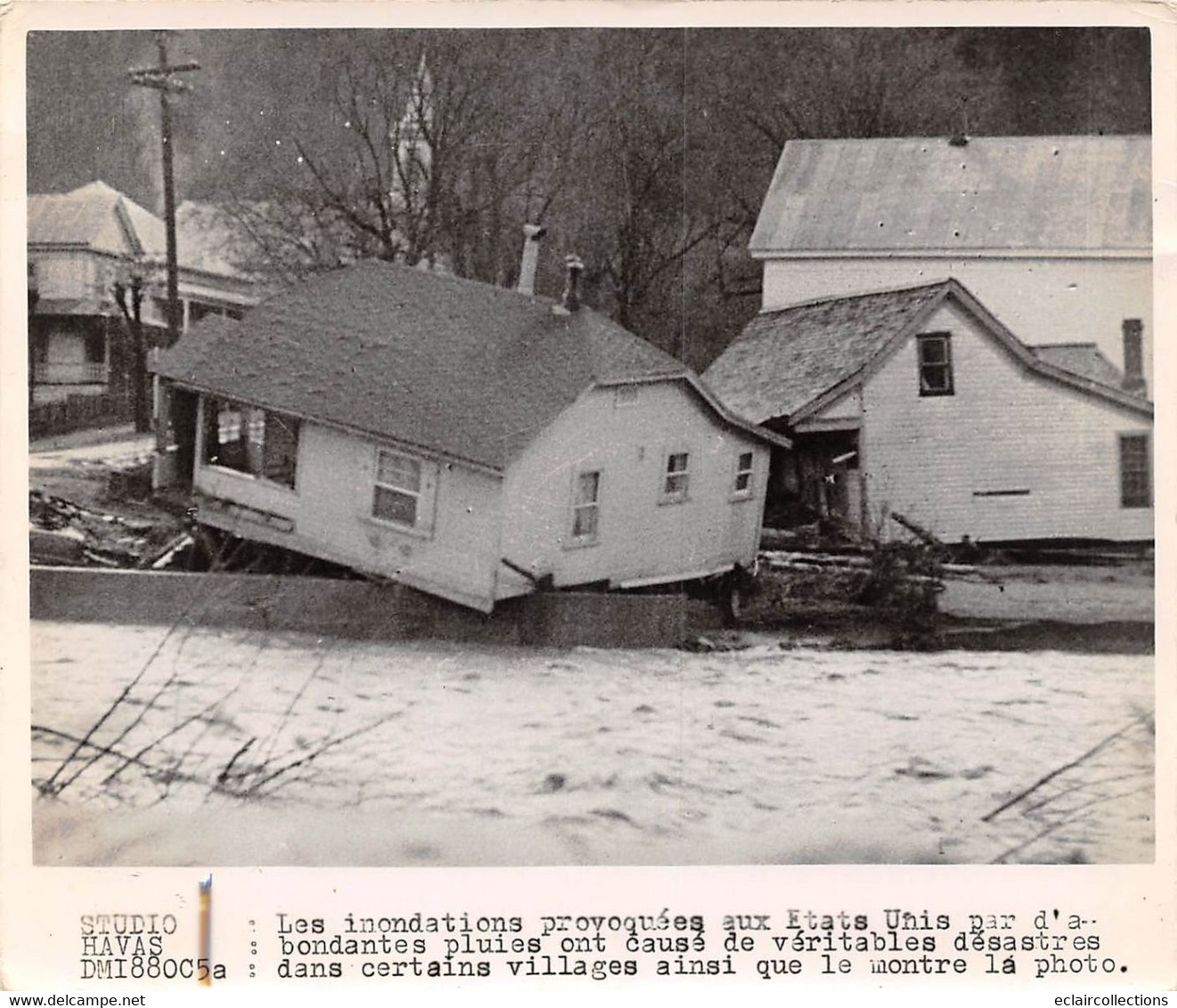 Photographie     Etats-Unis  Inondations. Un Village    (voir Scan Et Commentaires) - Lugares