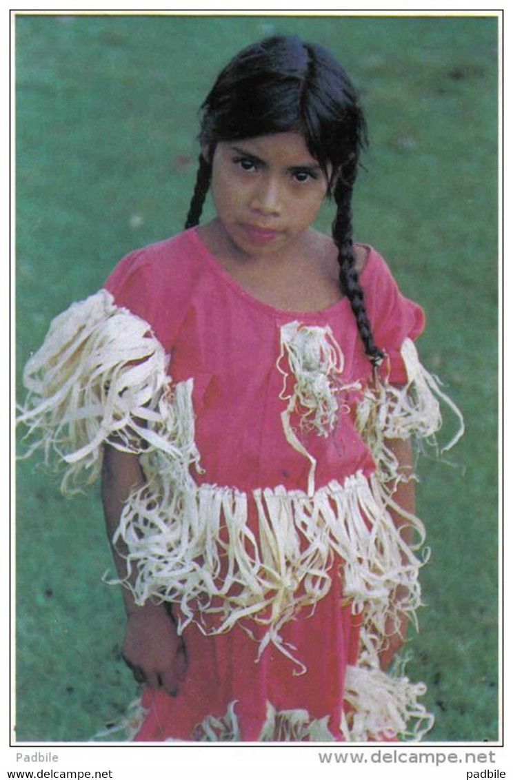 Carte Postale Honduras  Jeune Fille De La Tribu Lencra Au Festival Du Maïs Trés Beau Plan - Honduras