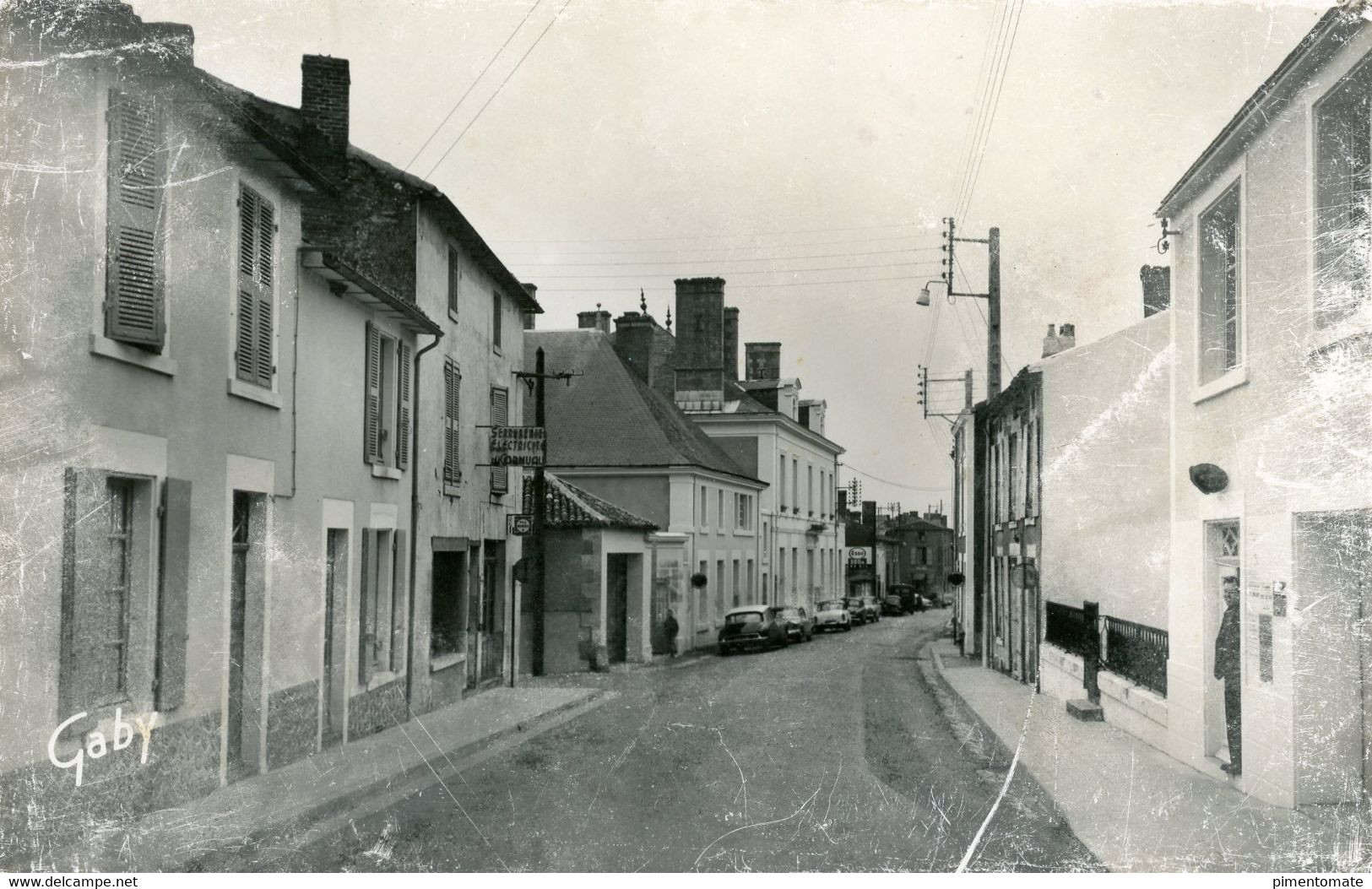 LA CHATAIGNERAIE RUE DE LA REPUBLIQUE - La Chataigneraie