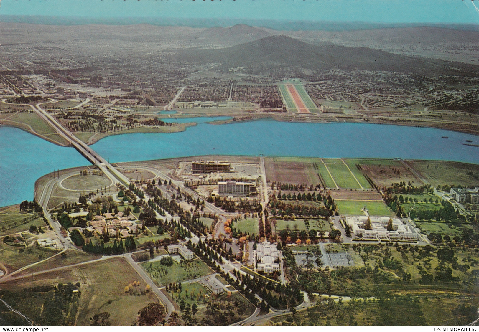 Canberra - Aerial View Of Lake Burley Griffin - Canberra (ACT)