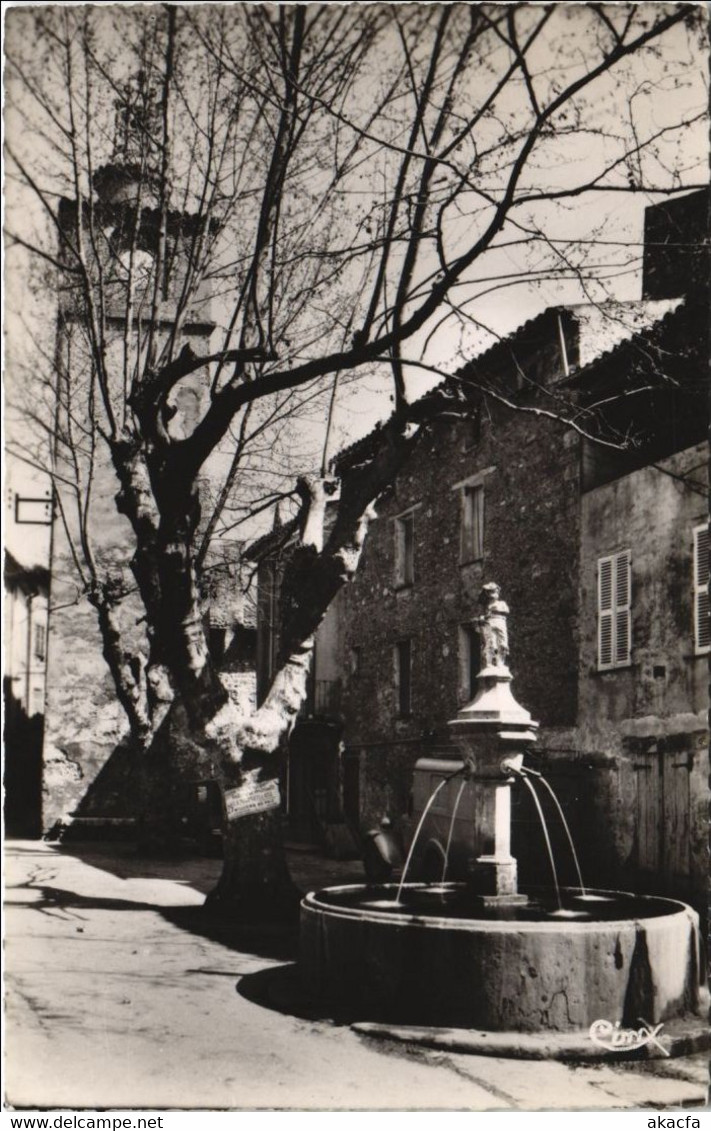 CPA LA ROQUEBRUSSANNE Place De La Fontaine Et L'Horloge (1111474) - La Roquebrussanne