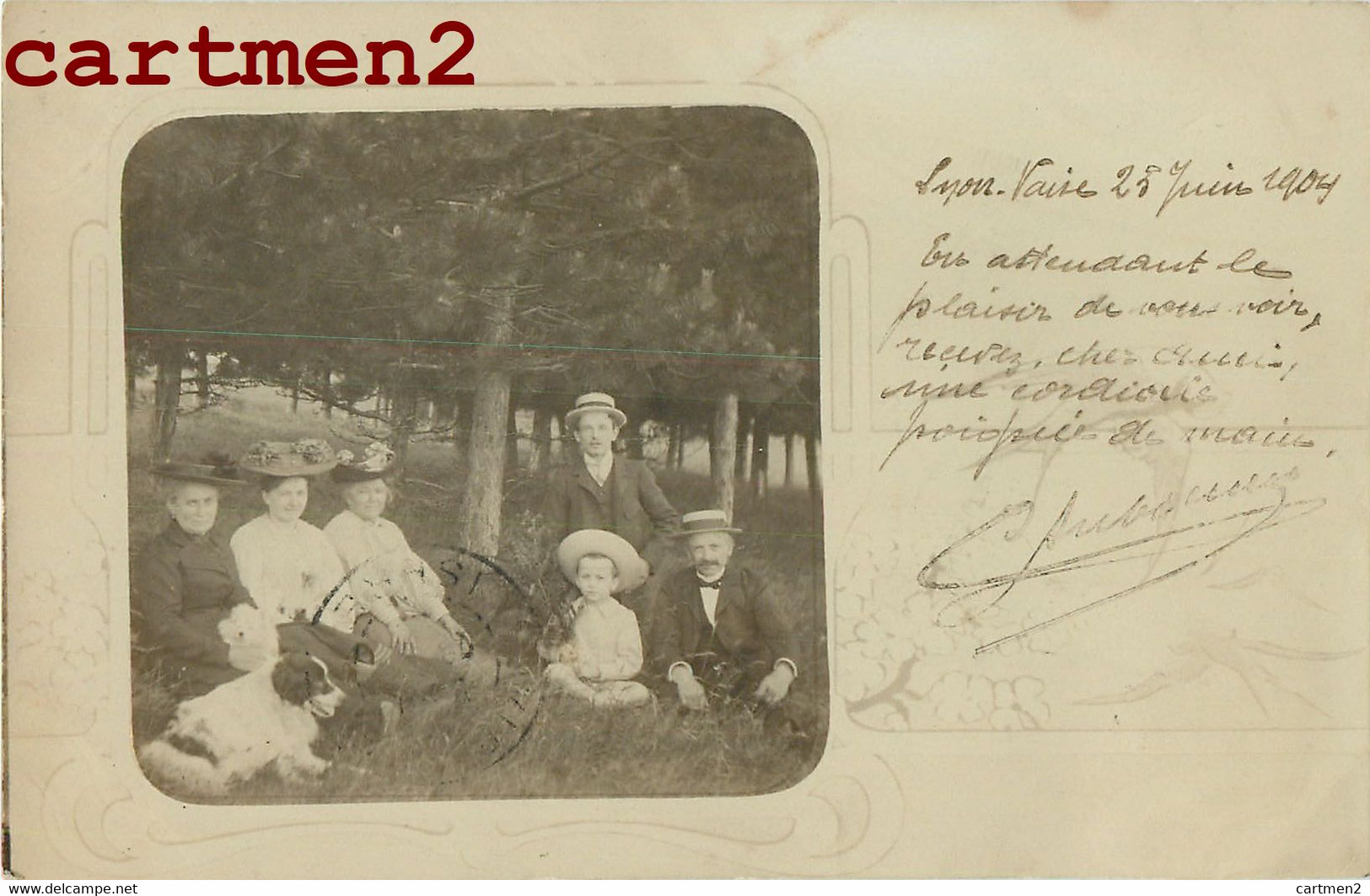 CARTE PHOTO 1904 : LYON VAISE " FAMILLE DANS UN BOIS " 69009 RHONE - Lyon 9