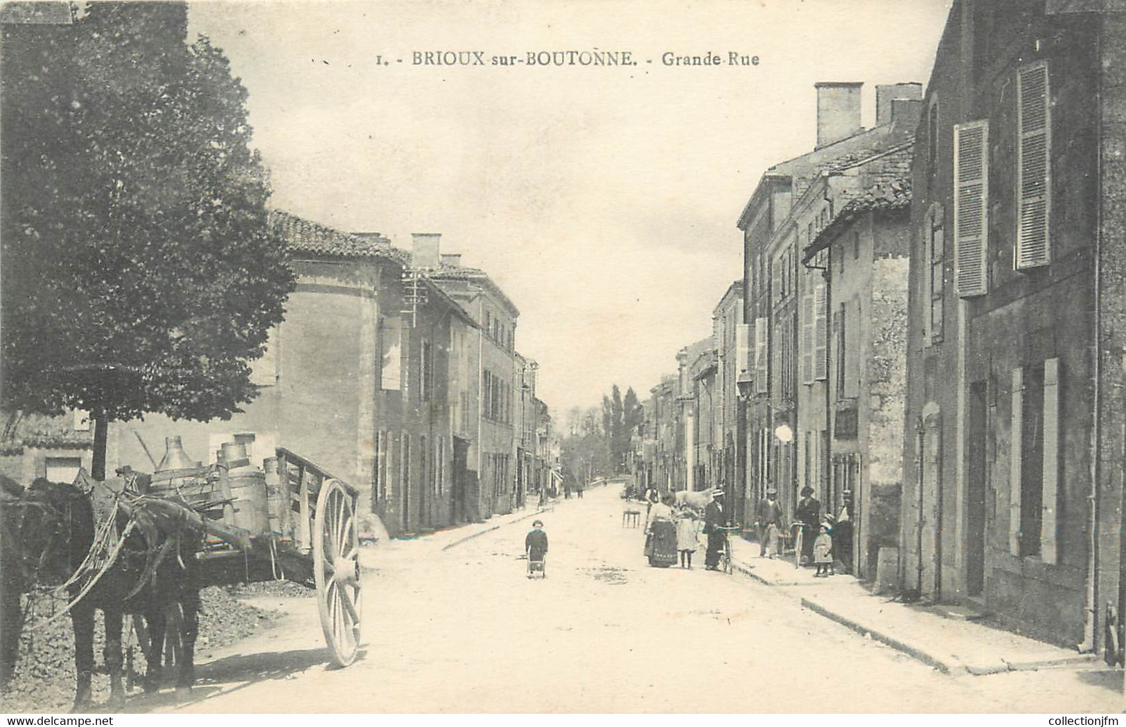 / CPA FRANCE 79 "Brioux Sur Boutonne, Grande Rue" - Brioux Sur Boutonne